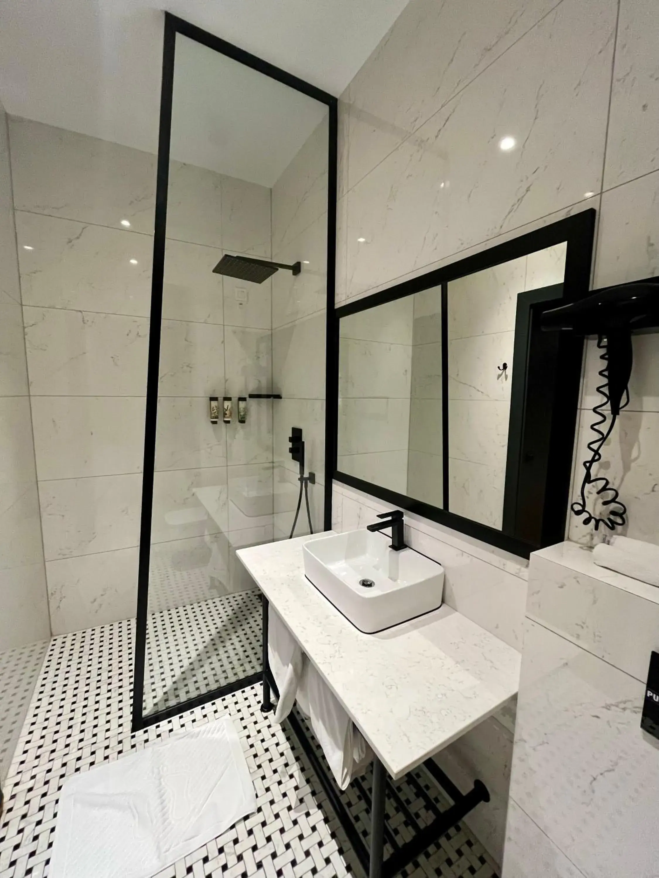 Twin Room with Bathroom - single occupancy in Boutique hotel Tvrđa Twin Room with Bathroom - single occupancy in Boutique hotel Tvrđa
