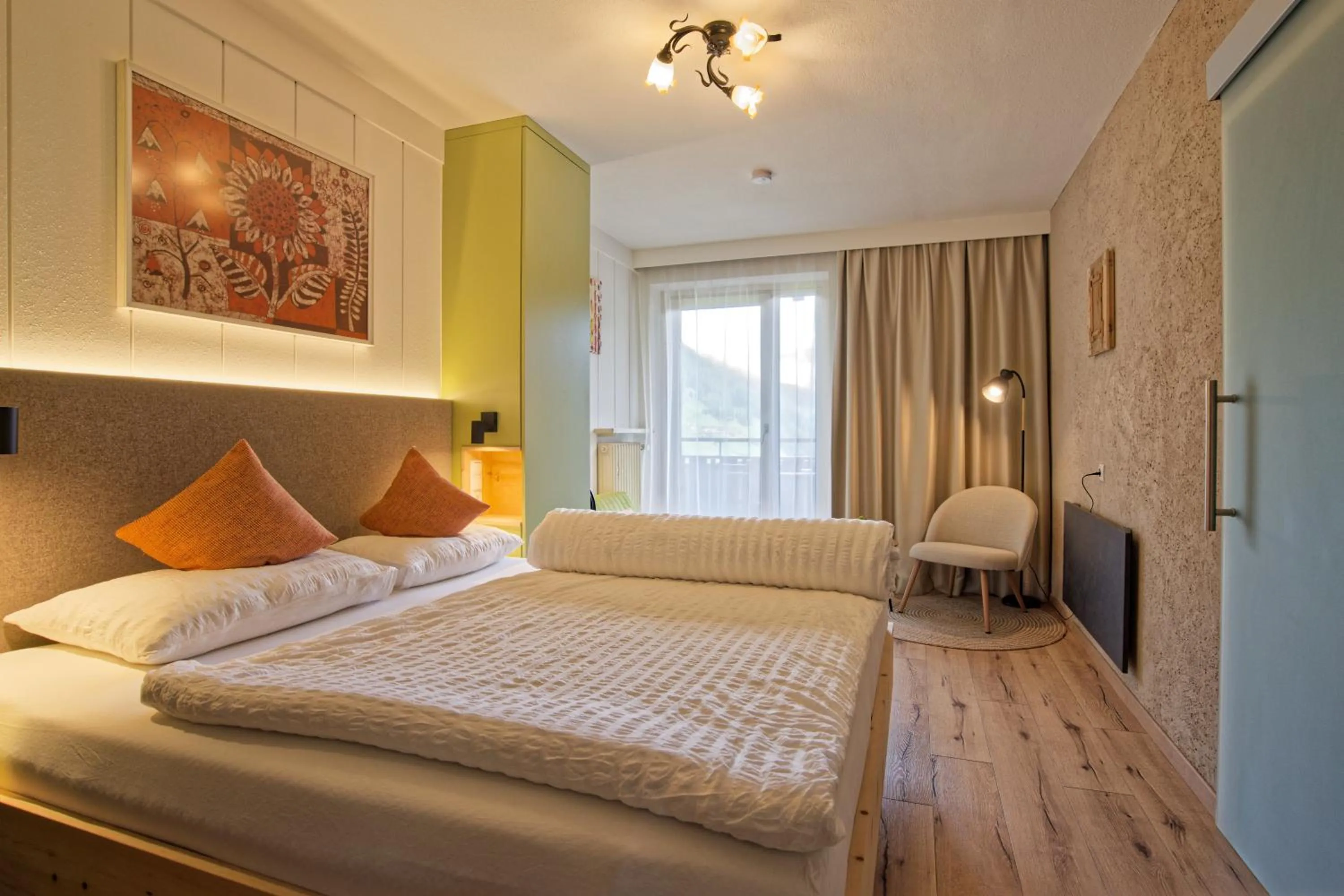 Photo of the whole room, Bed in Bergchalet Hotel Reinerhof