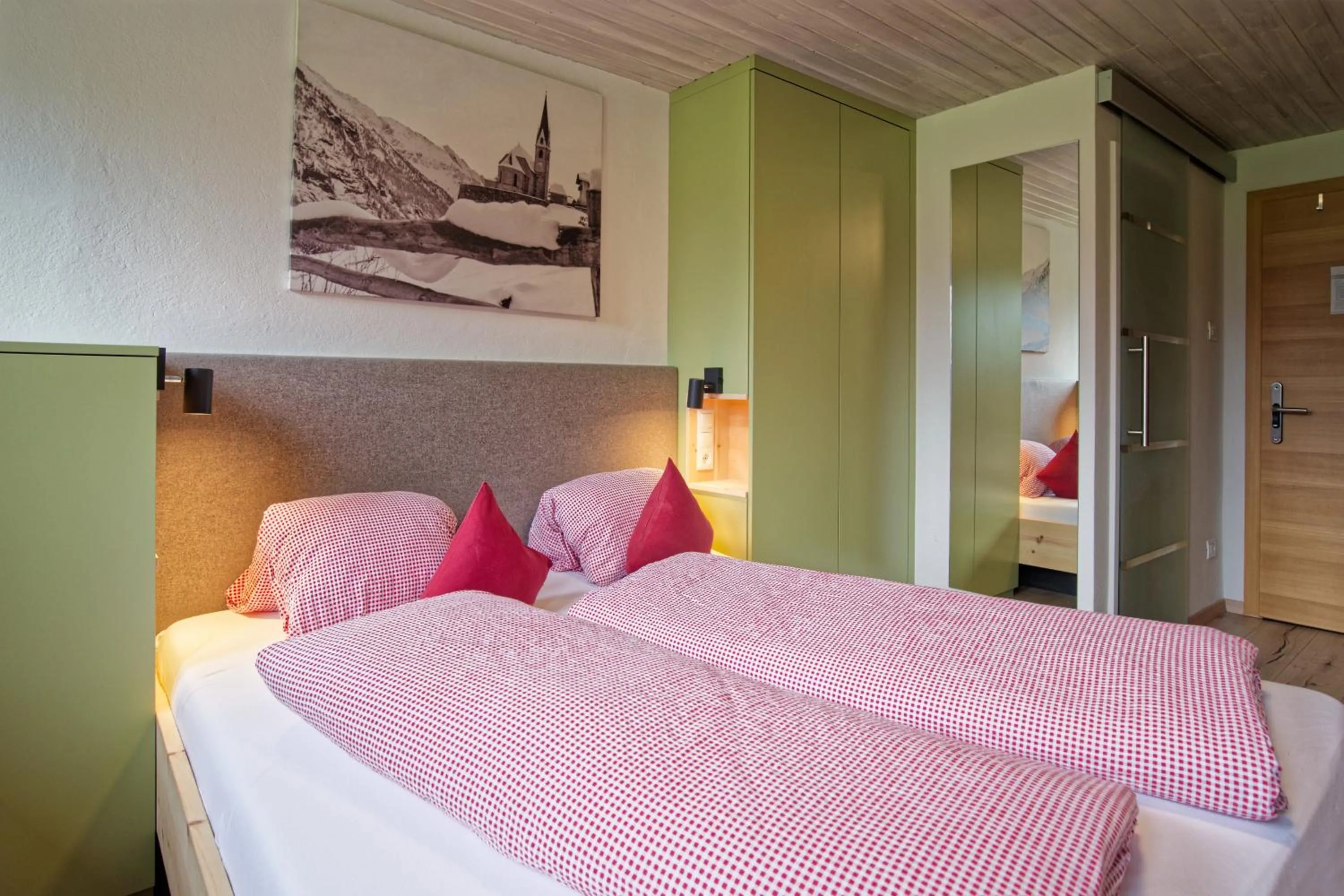 Bed in Bergchalet Hotel Reinerhof