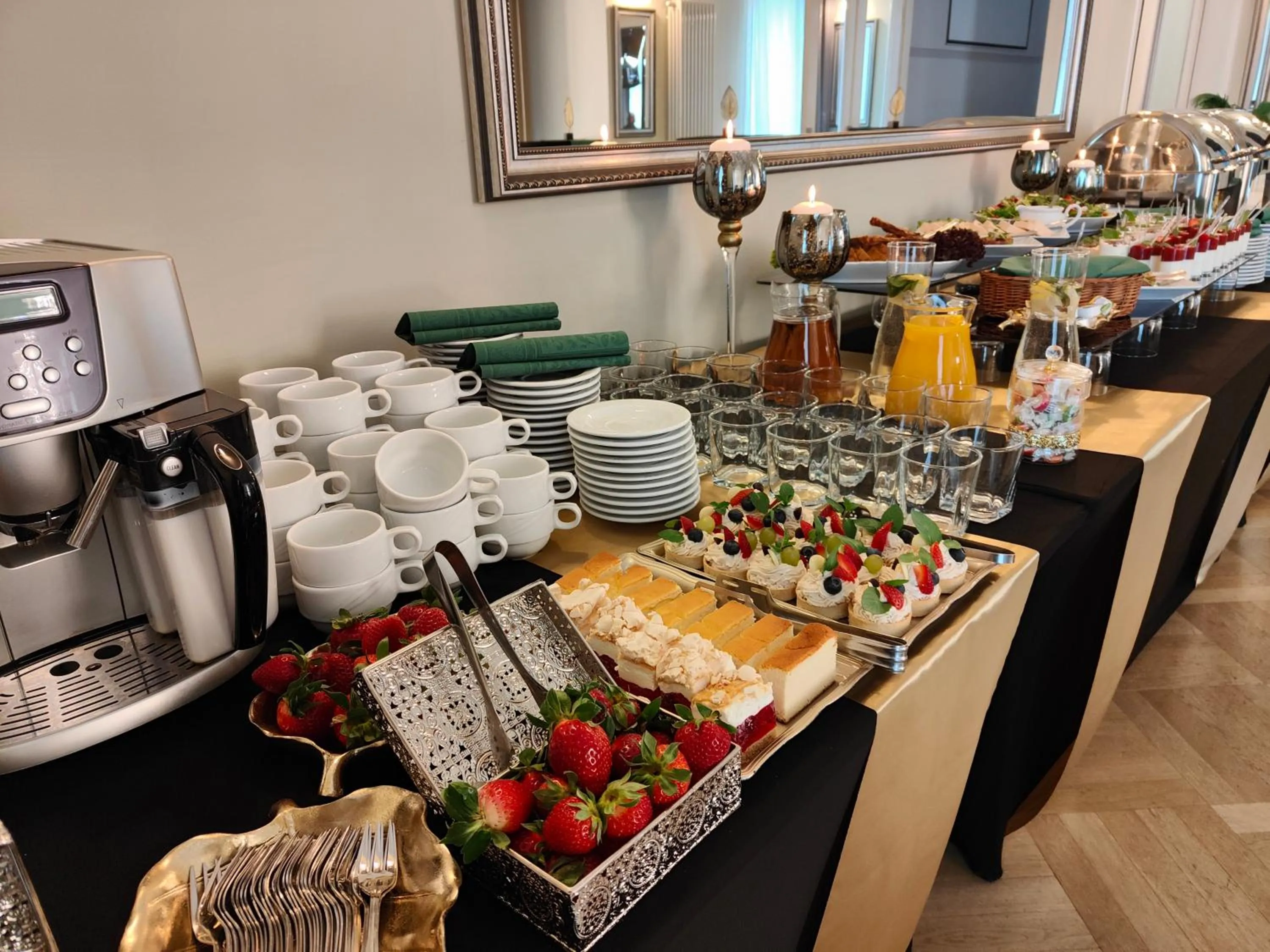 Food and drinks in Hotel Hutnik