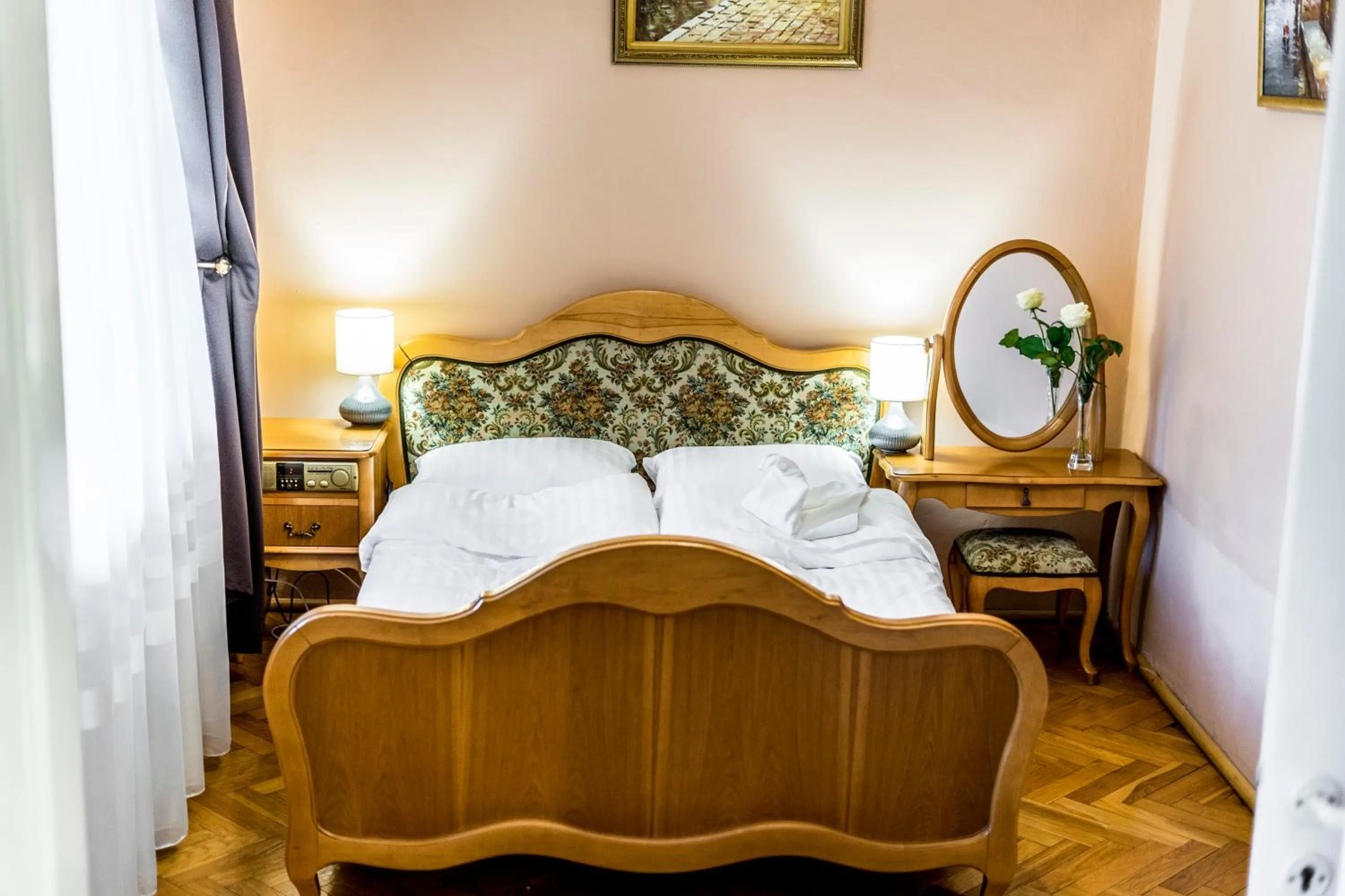 Bed in Hotel Hutnik