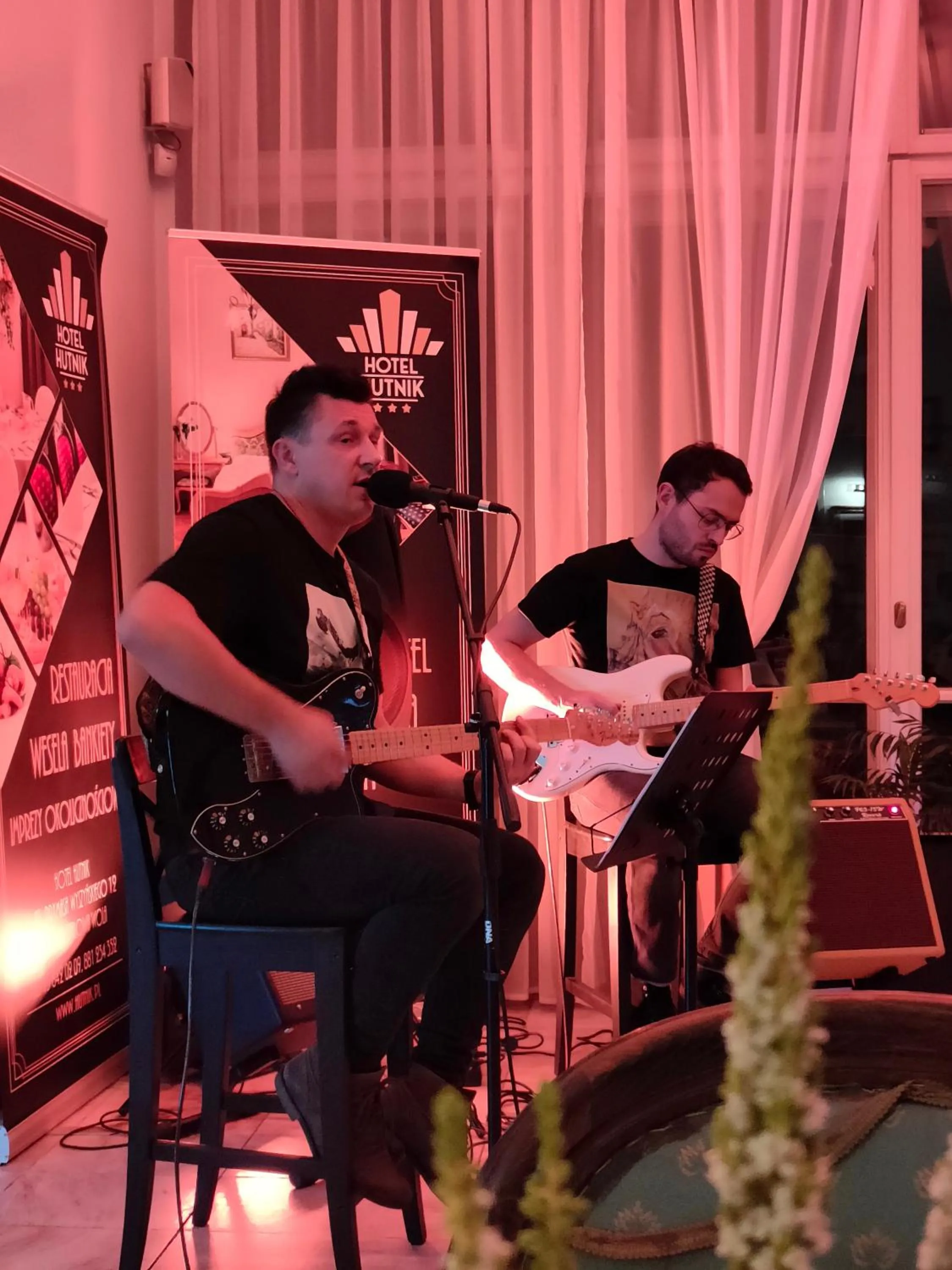 Restaurant/places to eat in Hotel Hutnik