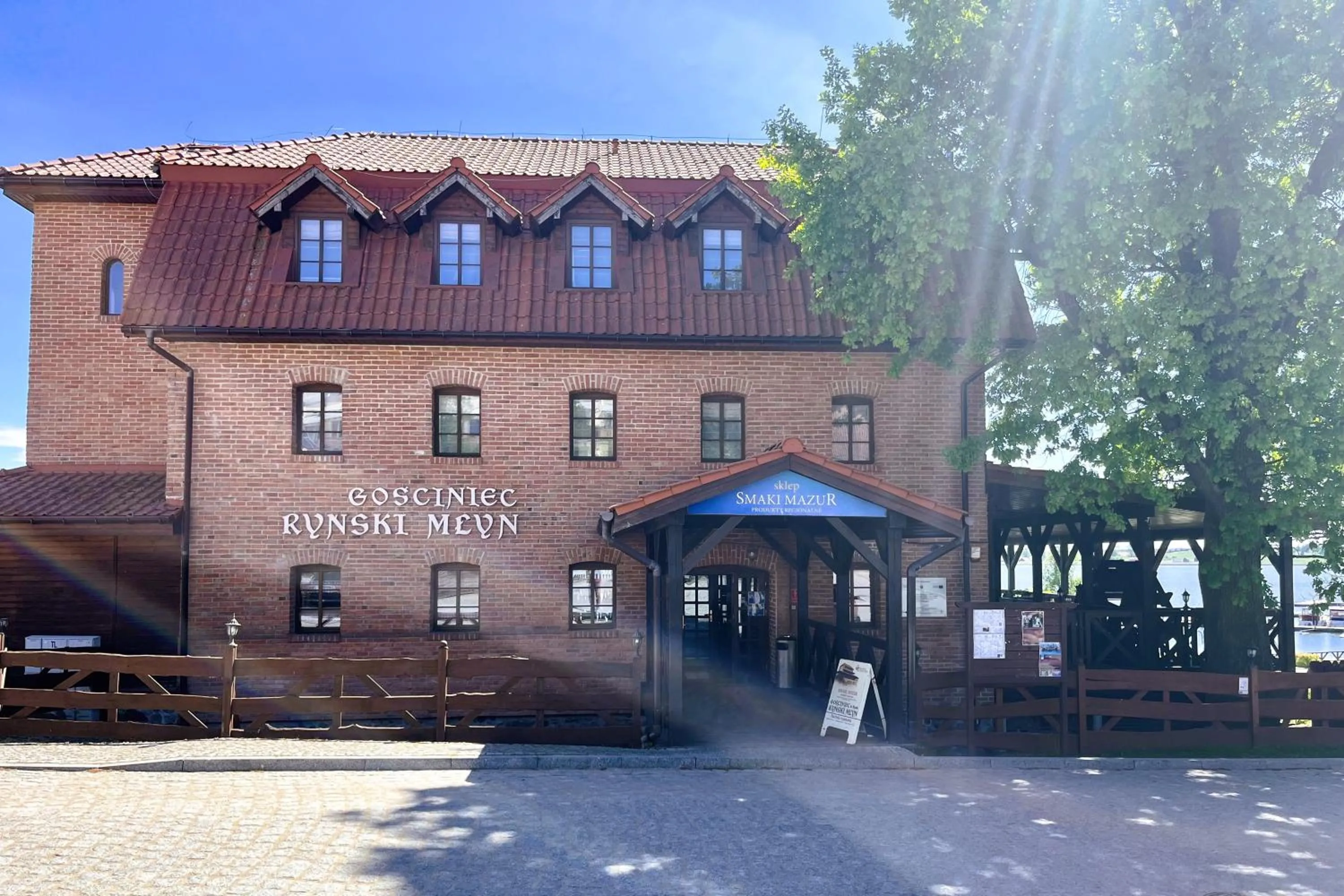 Property building in Gościniec Ryński Młyn