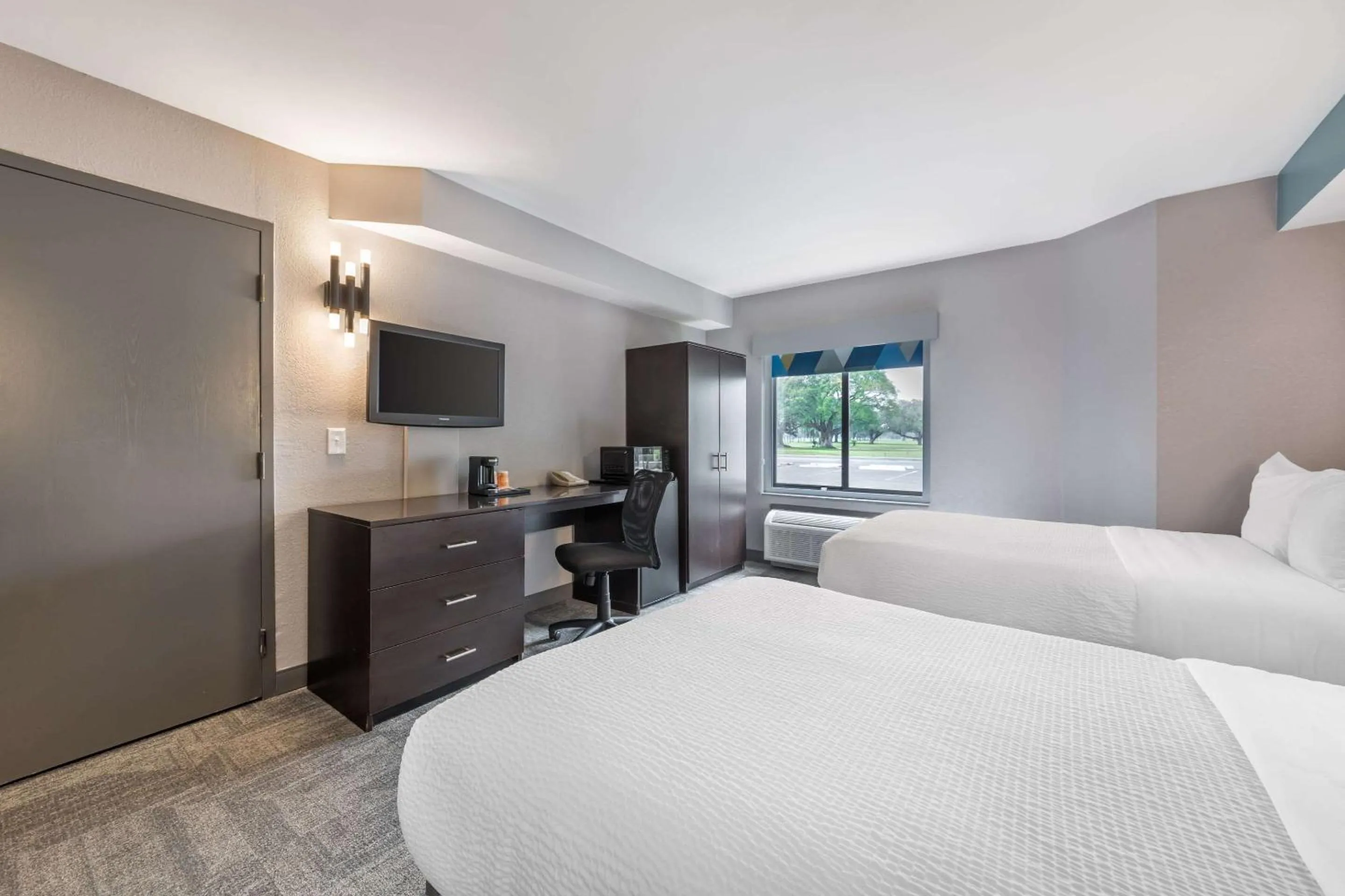 Bedroom, Bed in Sleep Inn Miami Airport