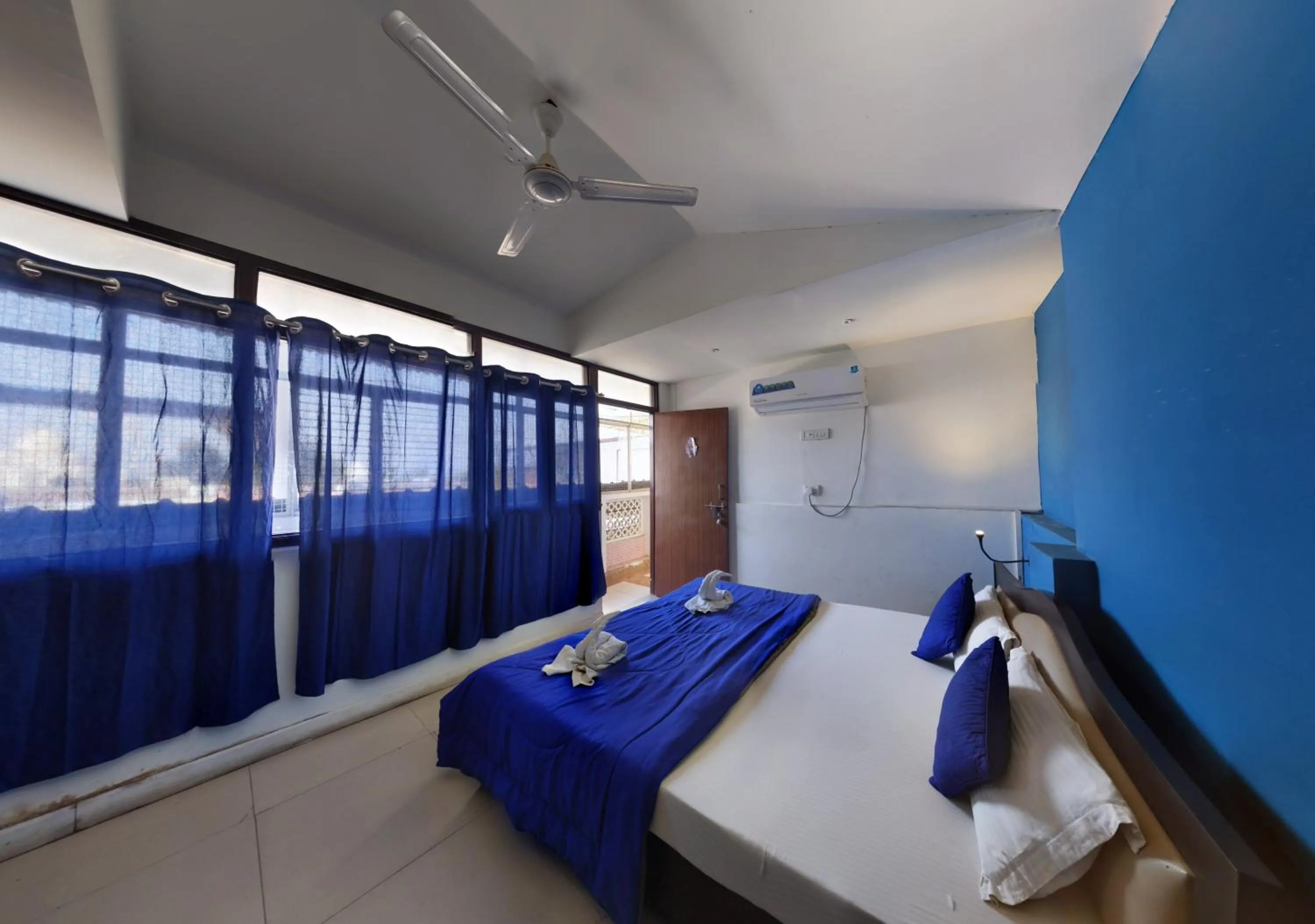 Bedroom, Bed in Joey's Hostel Agra - 200m from Taj Mahal