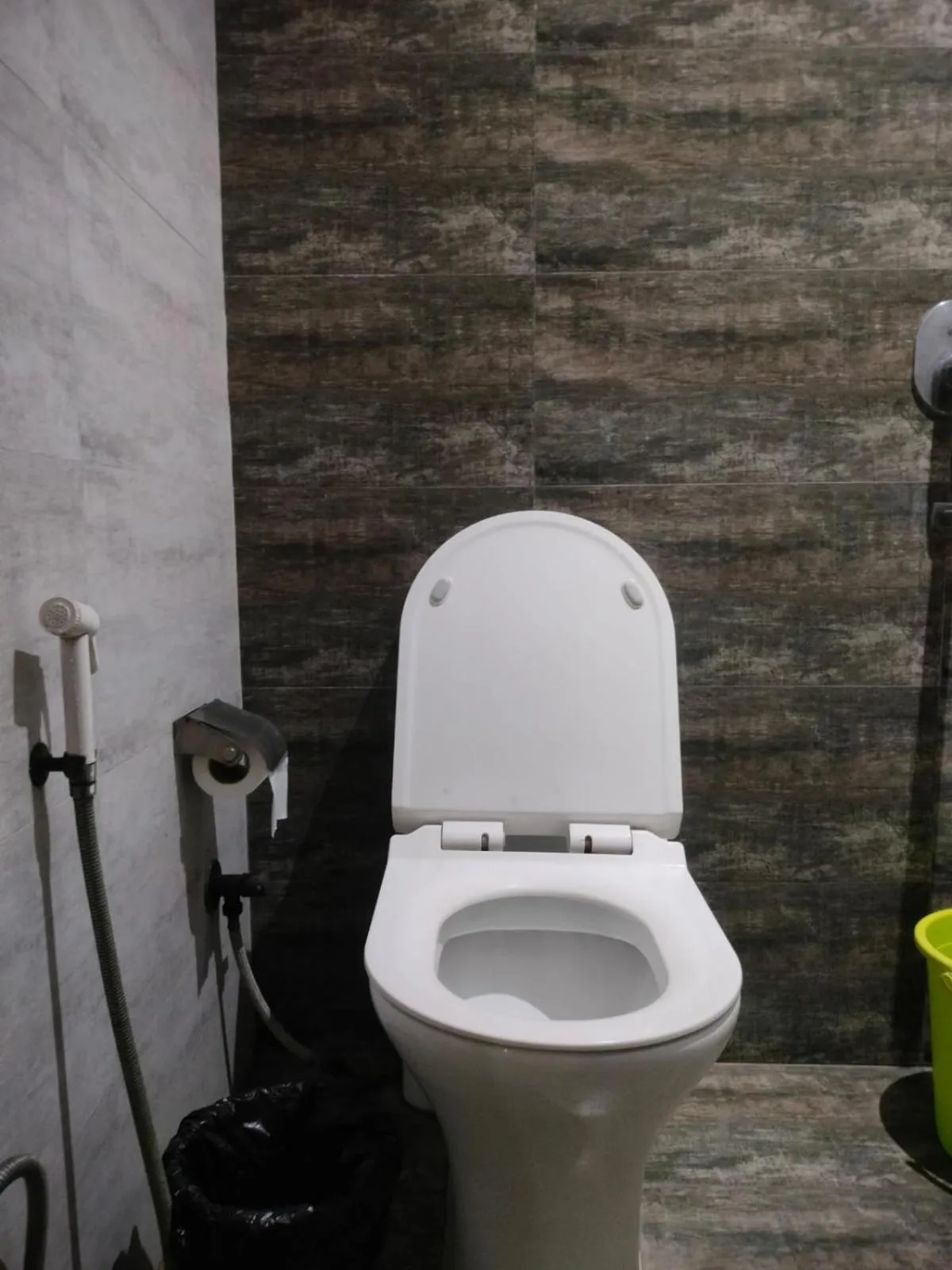 Bathroom in Joey's Hostel Agra - 200m from Taj Mahal