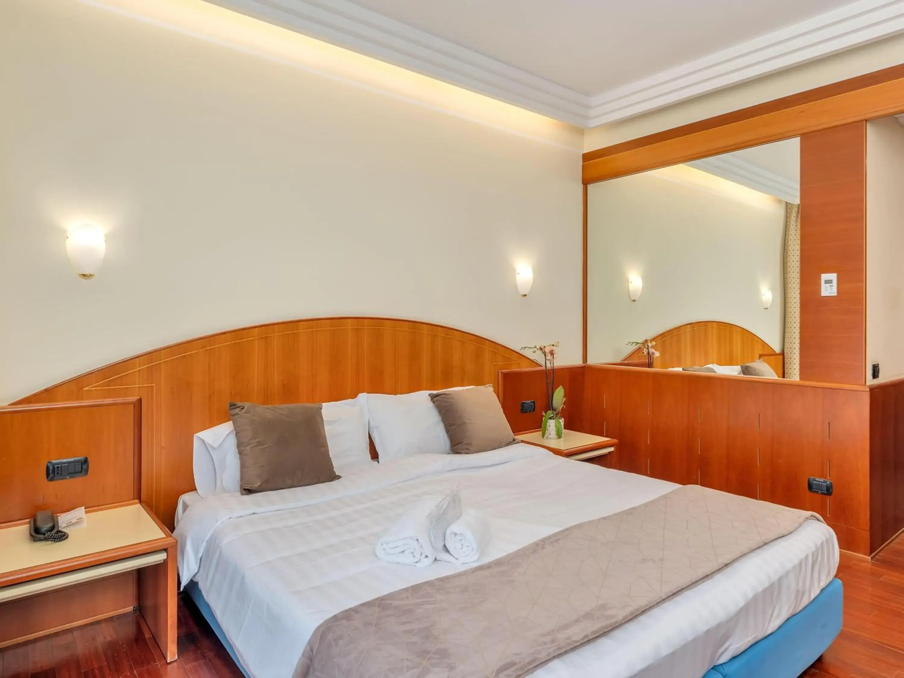 Photo of the whole room, Bed in B&B HOTELS Hotel Prestige Ornago Photo of the whole room, Bed in B&B HOTELS Hotel Prestige Ornago