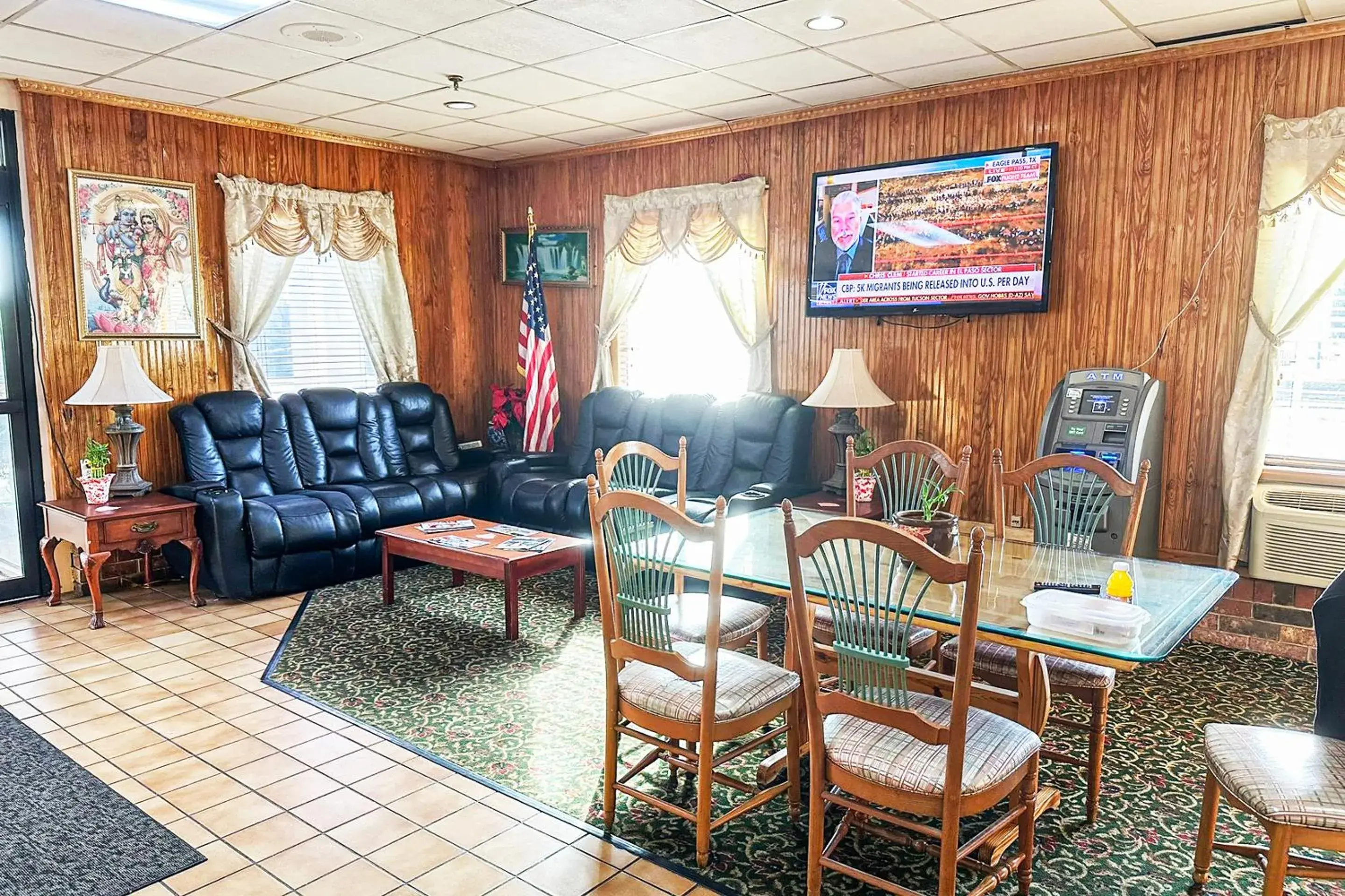 Lobby or reception in Super Inn & Suites by OYO Milledgeville