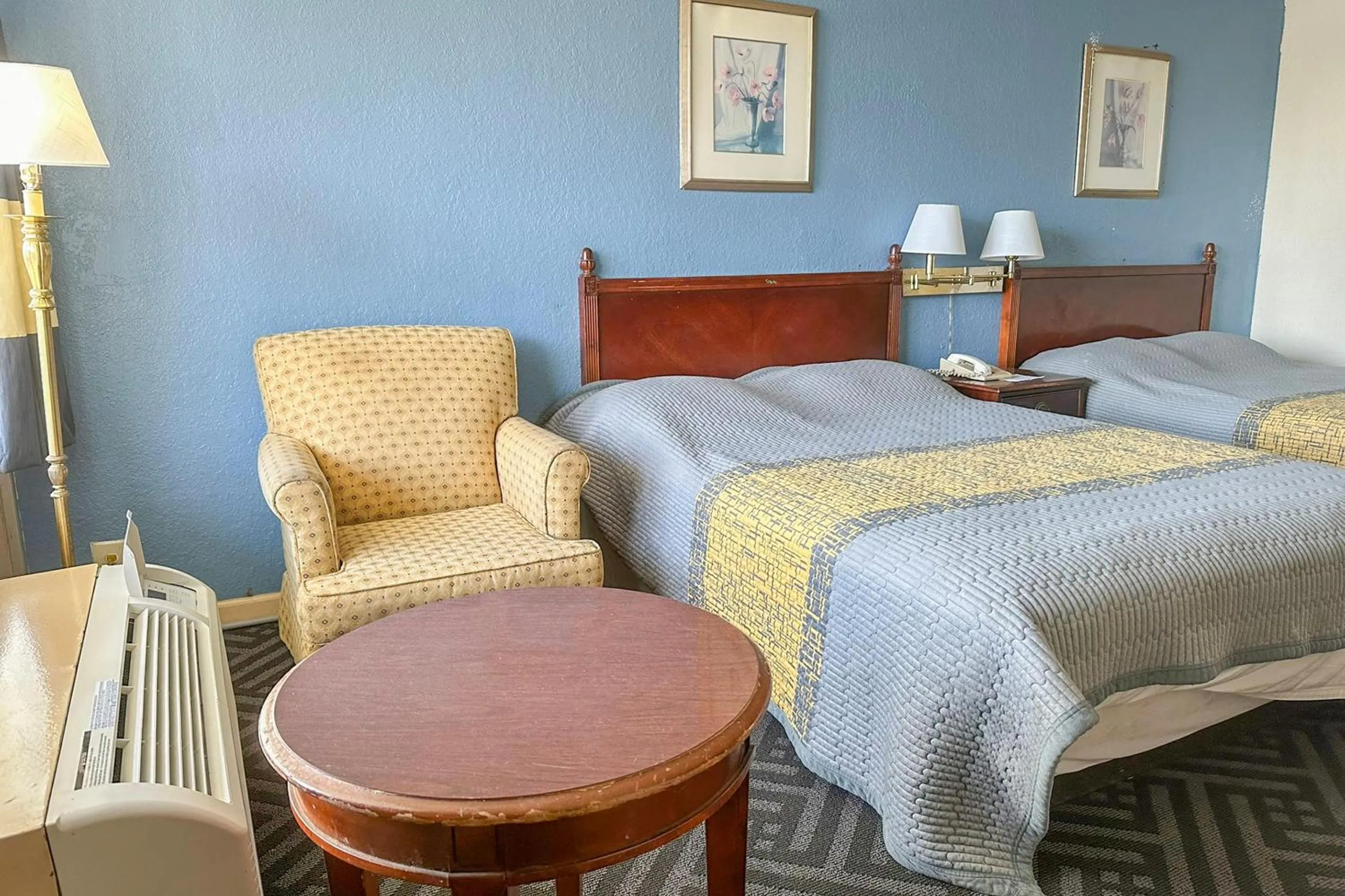 Bedroom, Bed in Super Inn & Suites by OYO Milledgeville