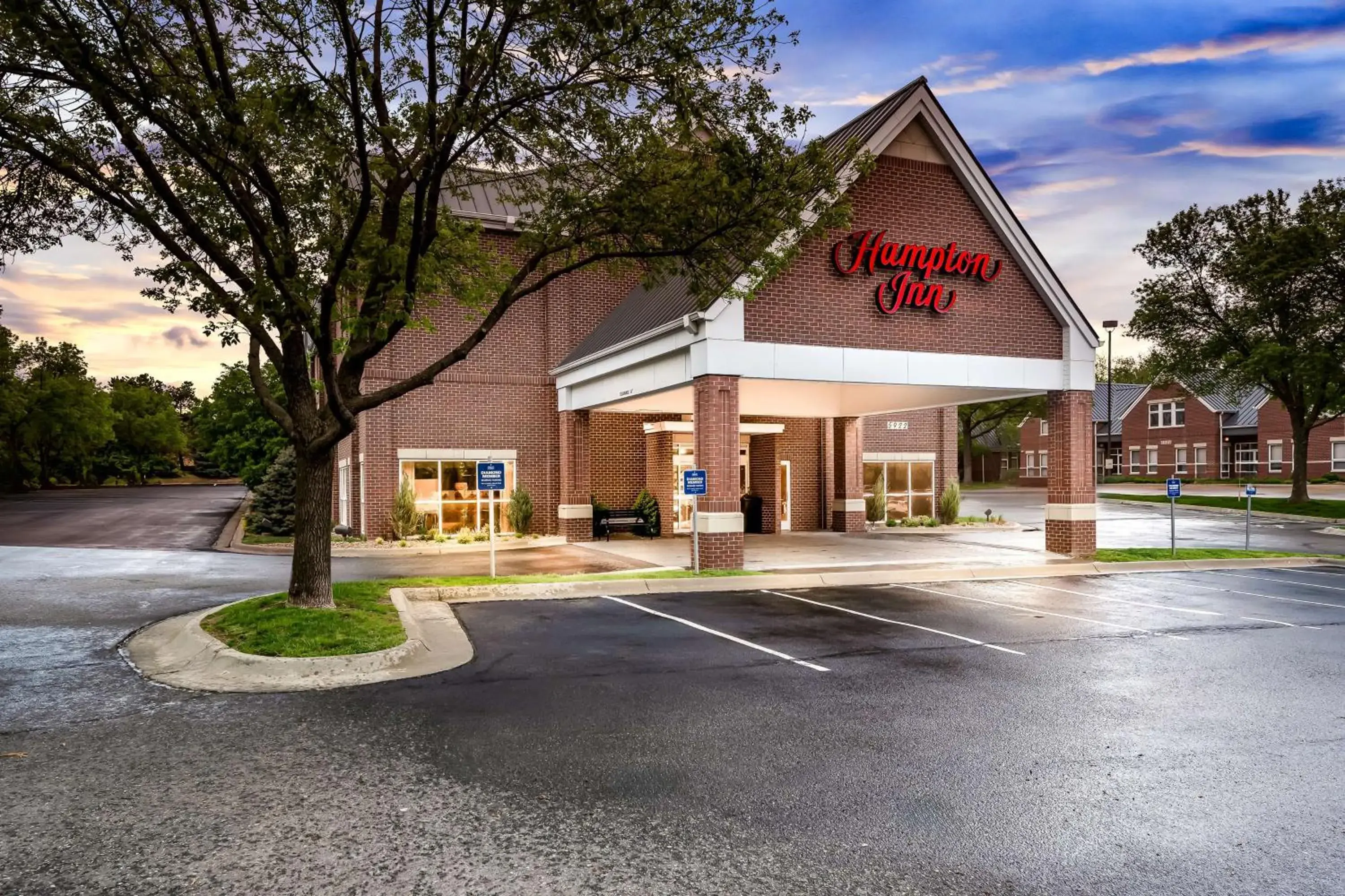 Hampton Inn South Heritage Park Hampton Inn South Heritage Park