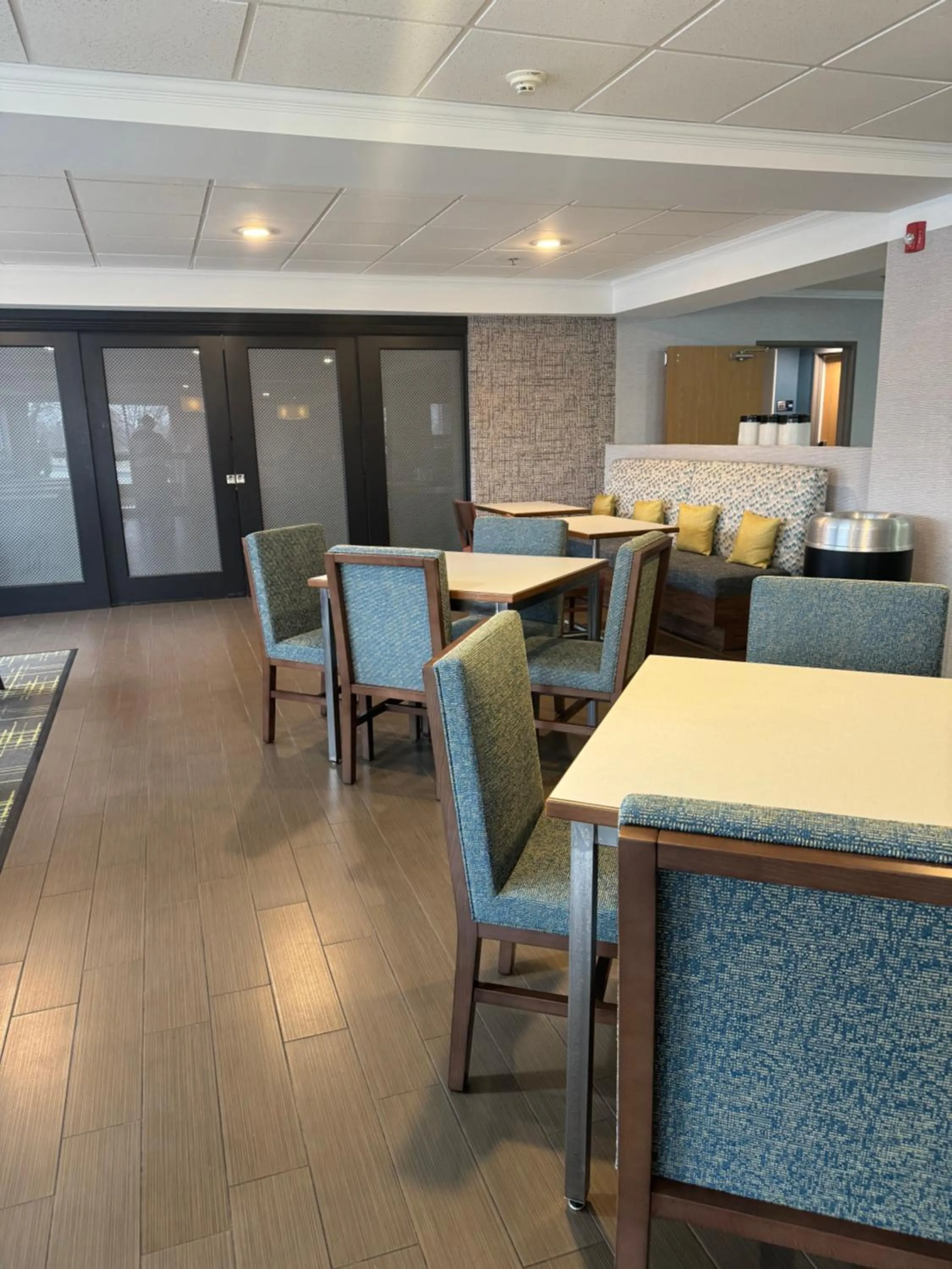 Lobby or reception in Hampton Inn South Heritage Park