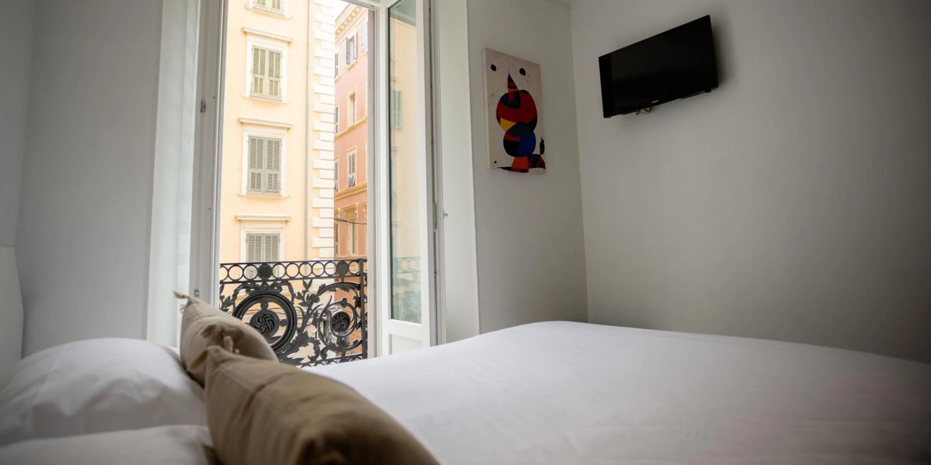 TV and multimedia, Bed in Hôtel Napoléon