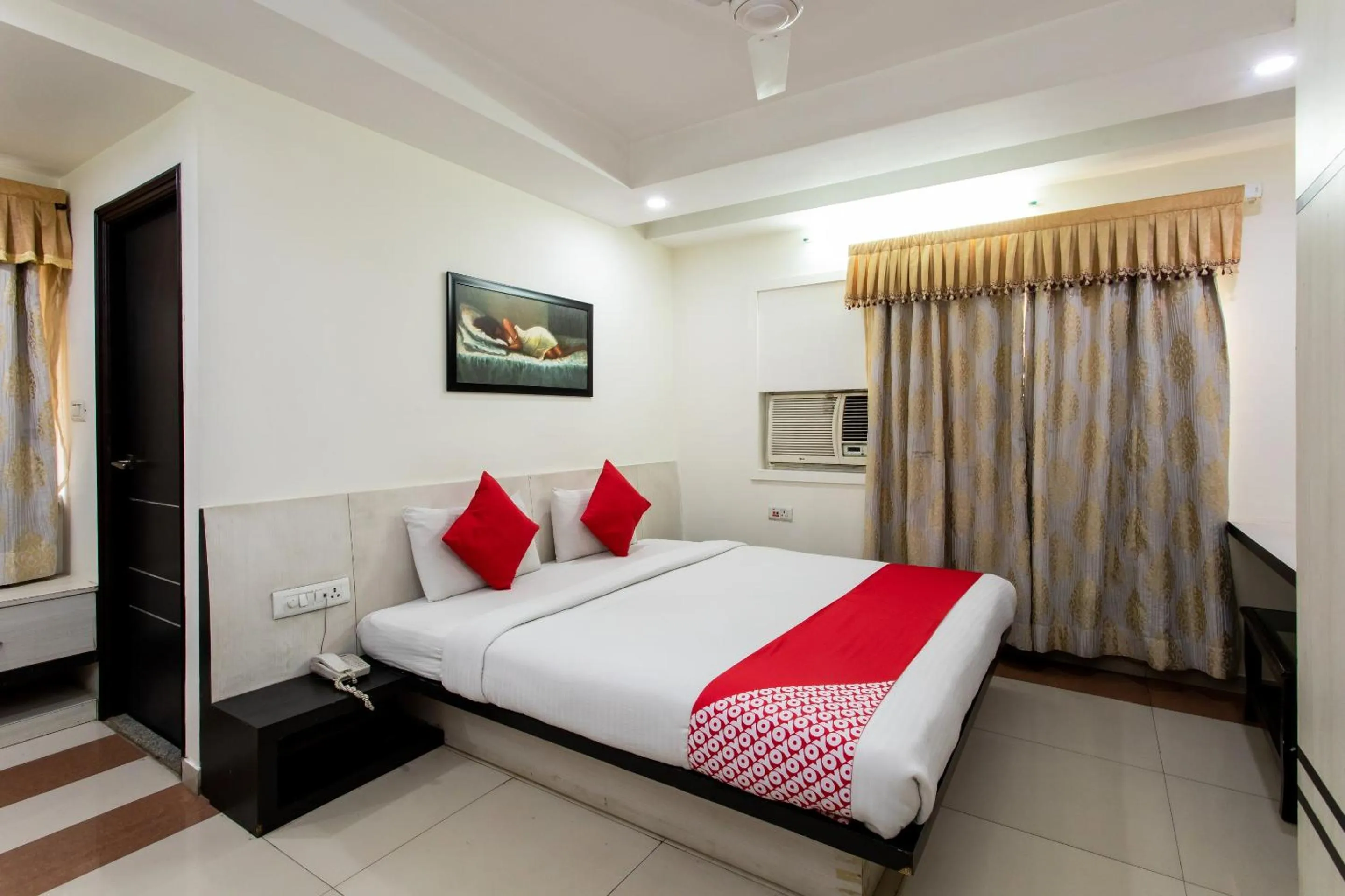 Bedroom, Bed in Hotel O Mohit Regency