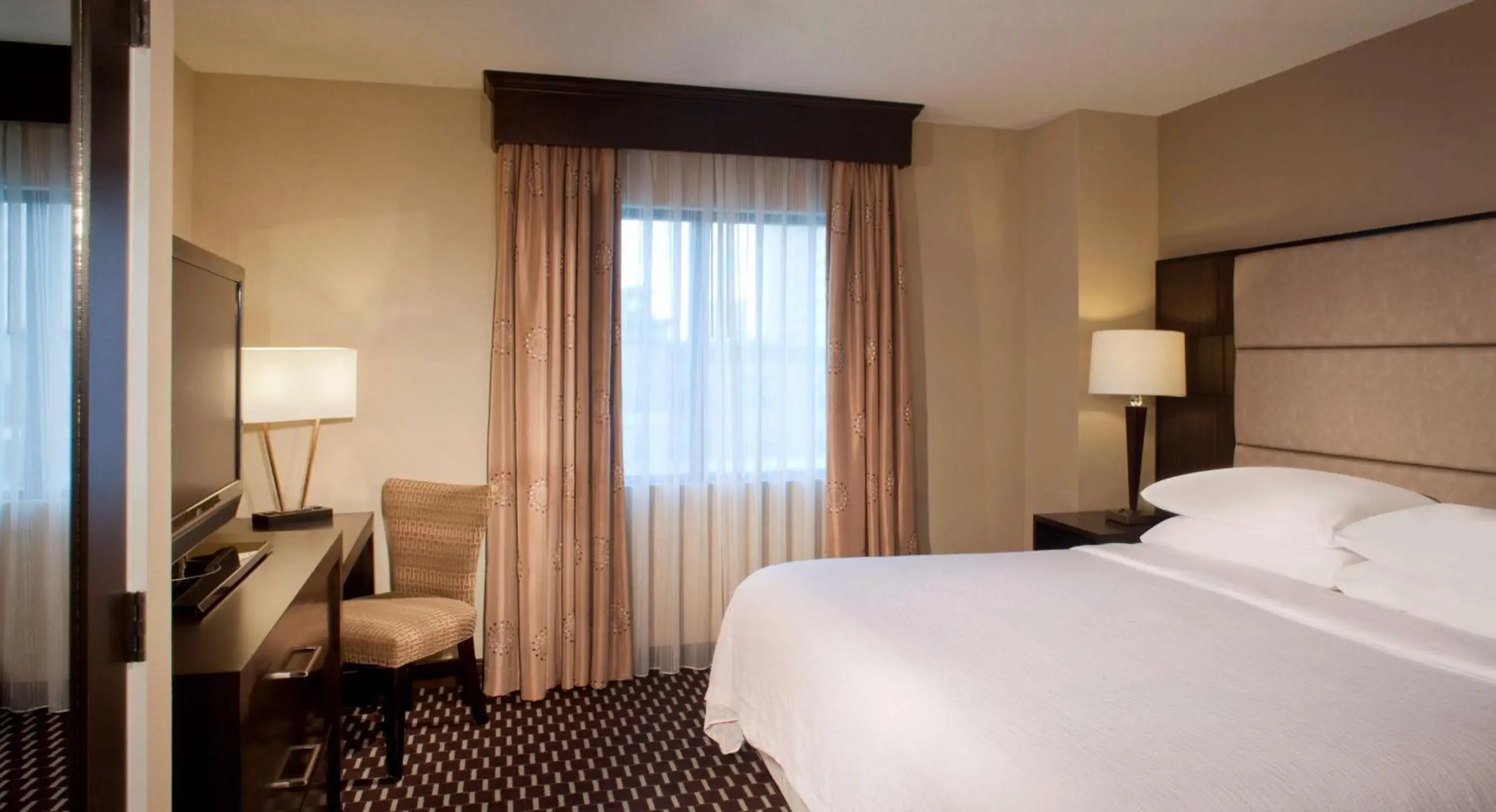 Premium Suite with One King Bed in Embassy Suites by Hilton Houston Near the Galleria Premium Suite with One King Bed in Embassy Suites by Hilton Houston Near the Galleria