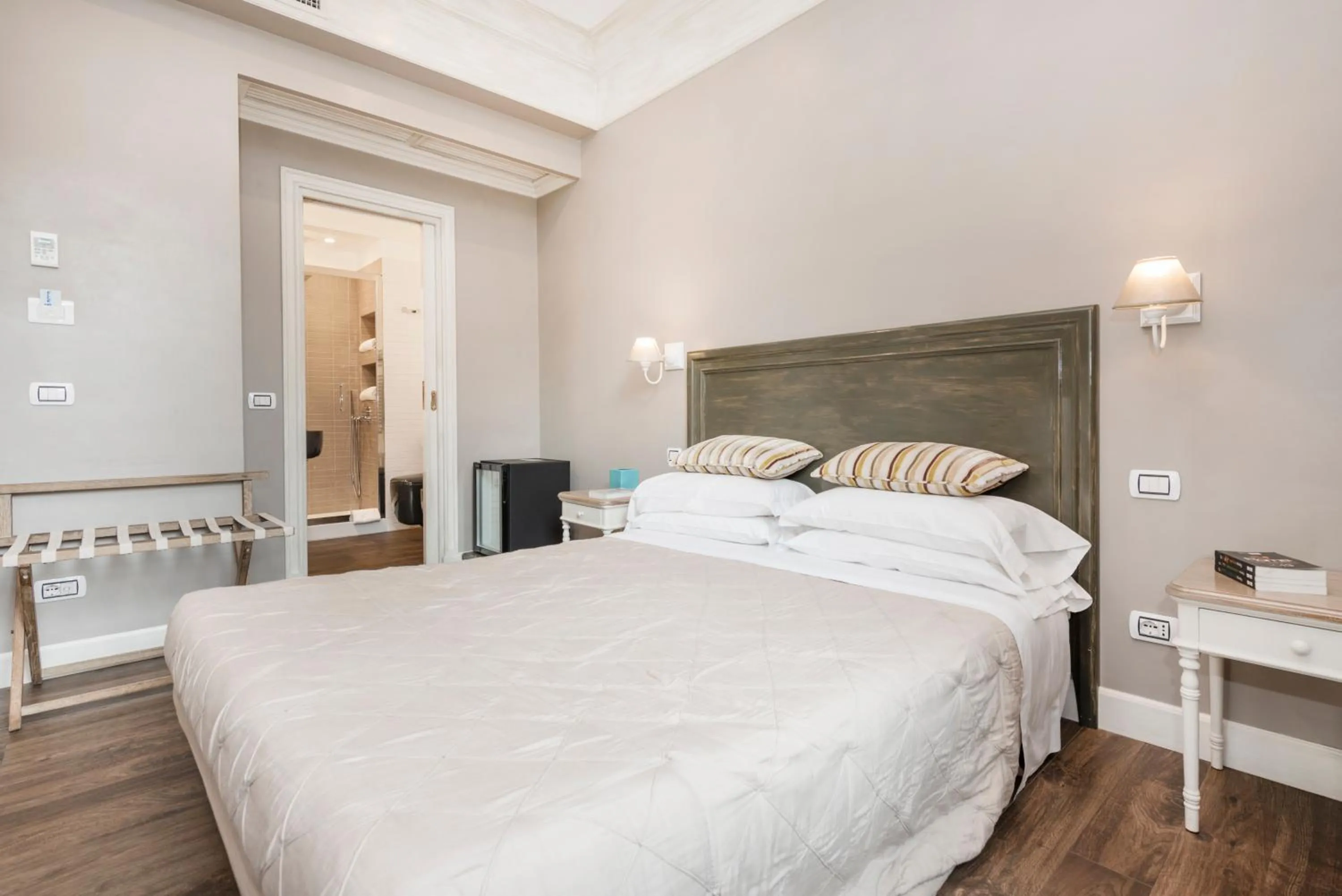 Bathroom, Bed in Le Stanze Di Elle