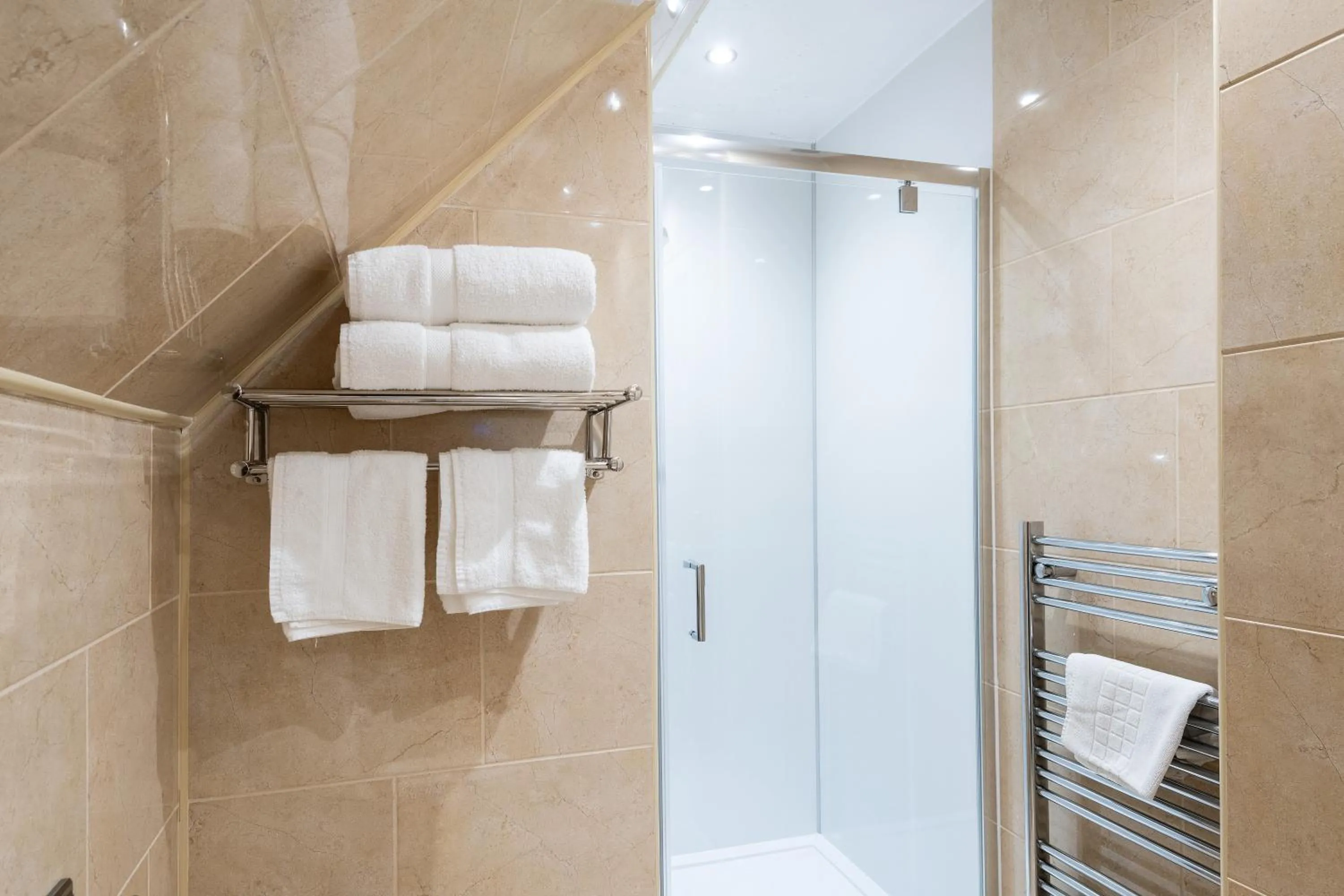 Shower in Atholl Villa Guest House
