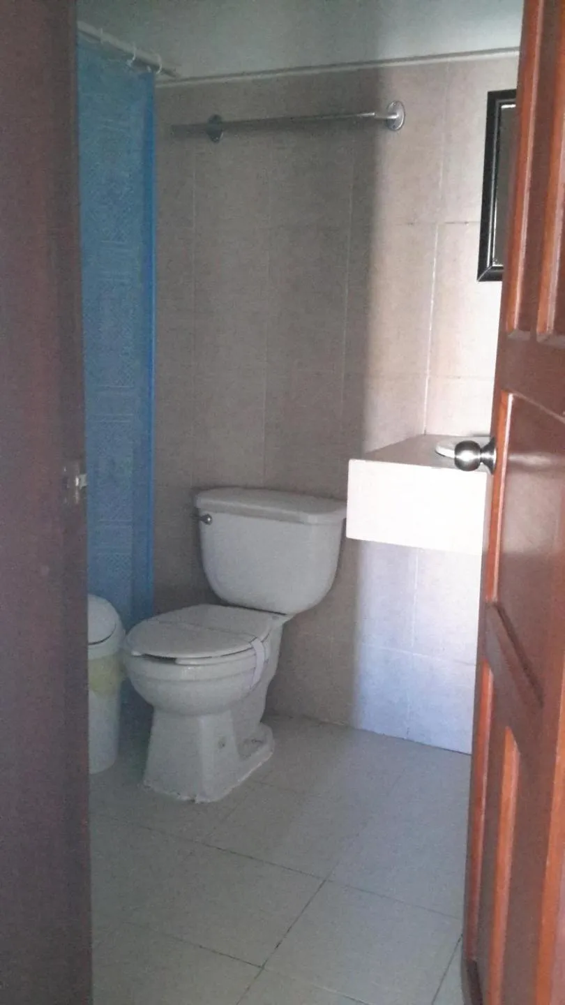 Bathroom in Hotel Real Colonial