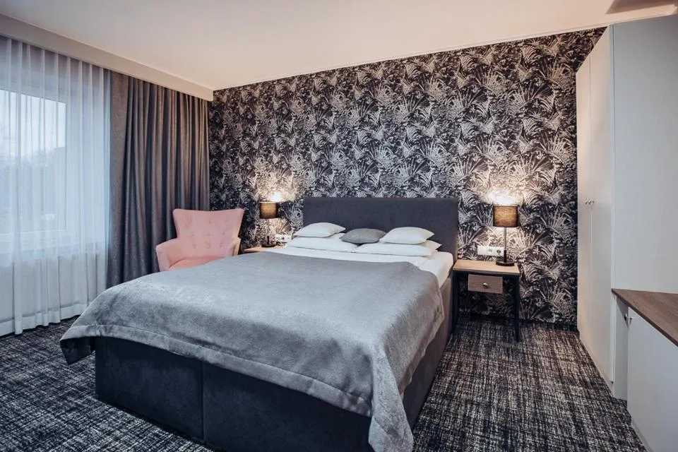 Bed in Miejsca noclegowe i Restauracja Kamiński