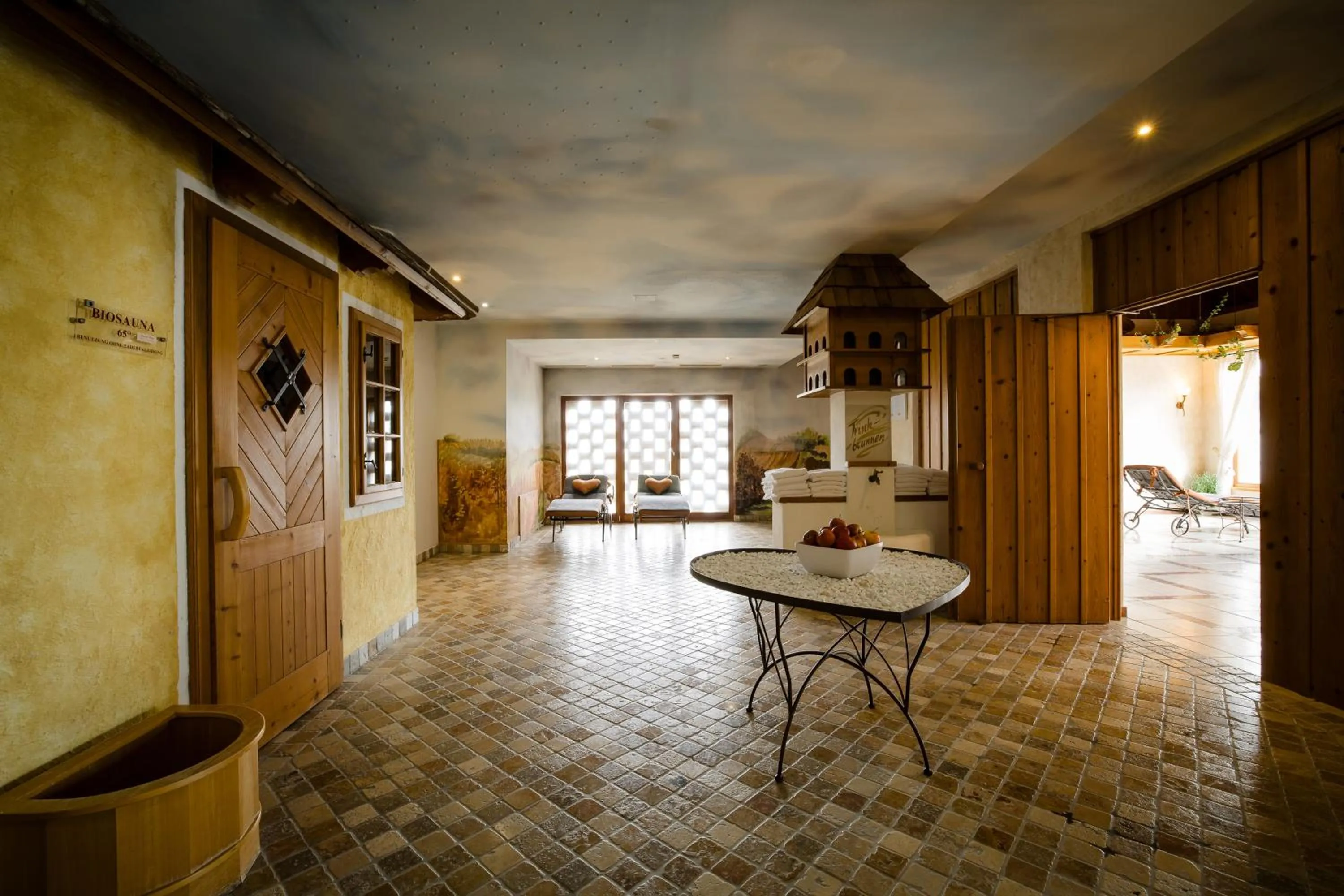 Spa and wellness centre/facilities in Thermenhotel Vier Jahreszeiten