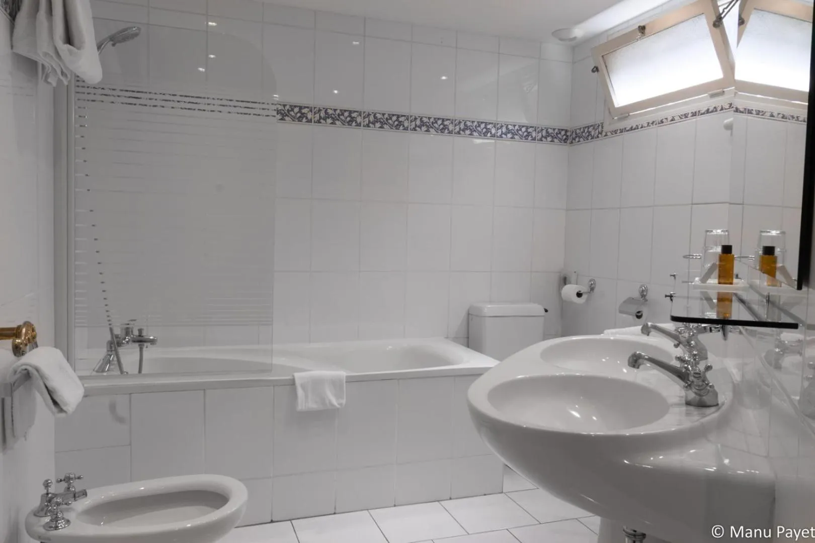 Bathroom in Grand Hotel De La Reine - Place Stanislas