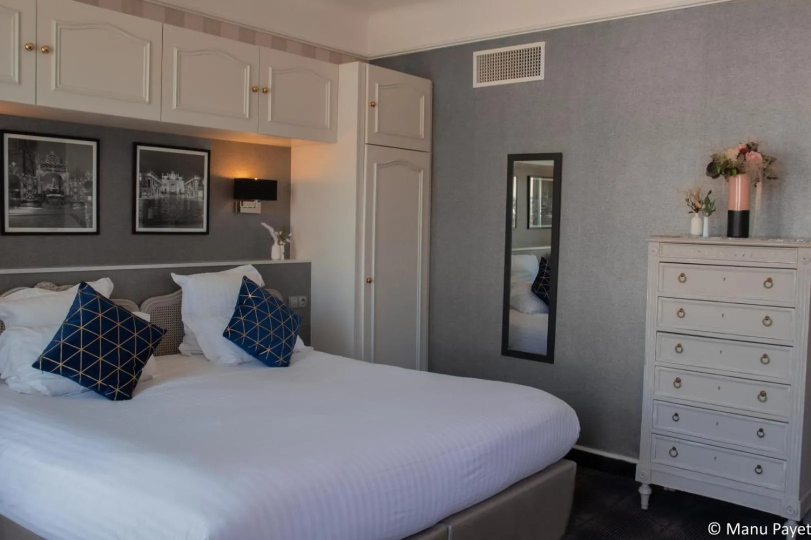 Photo of the whole room in Grand Hotel De La Reine - Place Stanislas