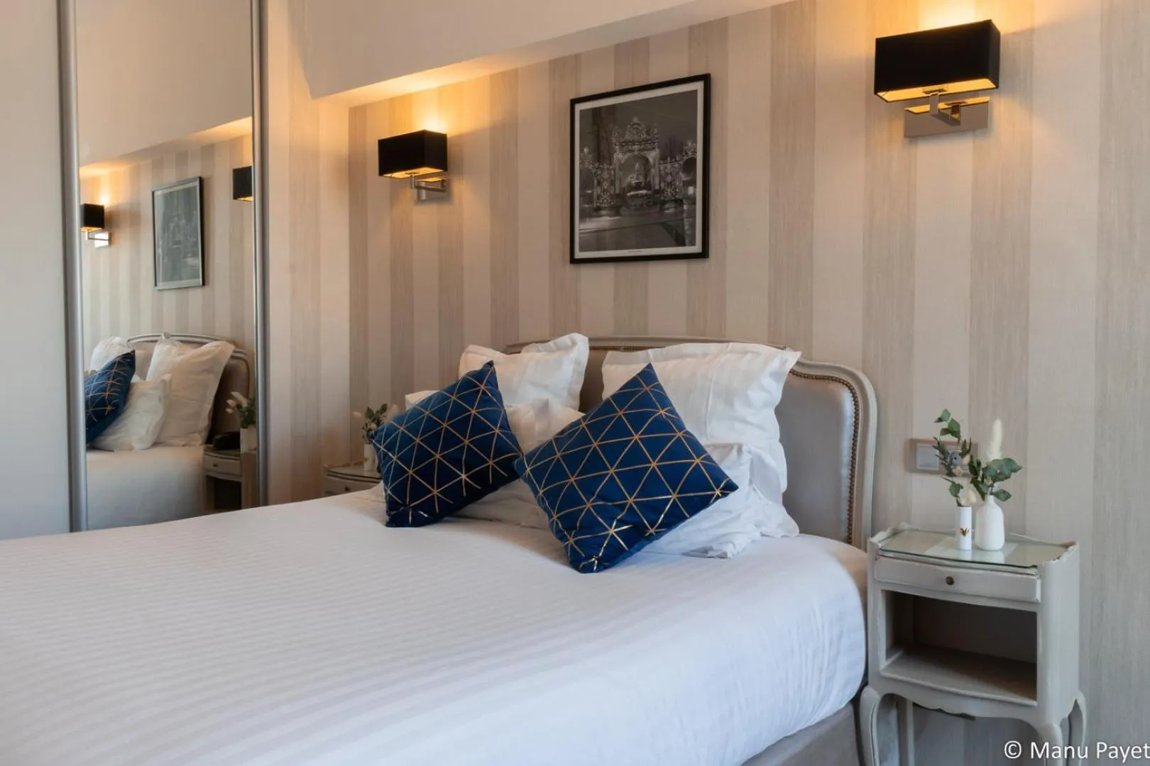 Bedroom in Grand Hotel De La Reine - Place Stanislas