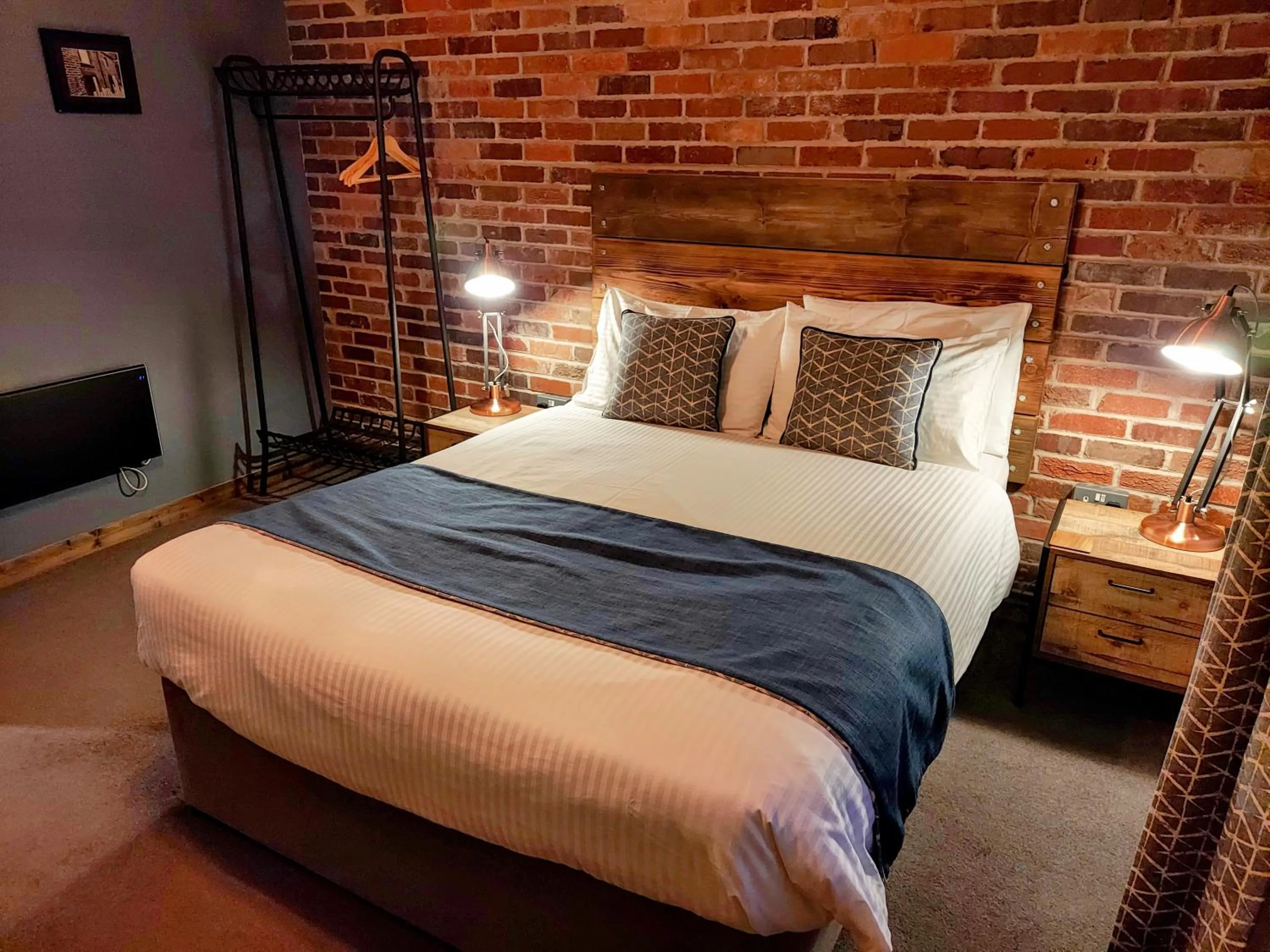 Bedroom, Bed in Trawden Arms Community Owned Pub