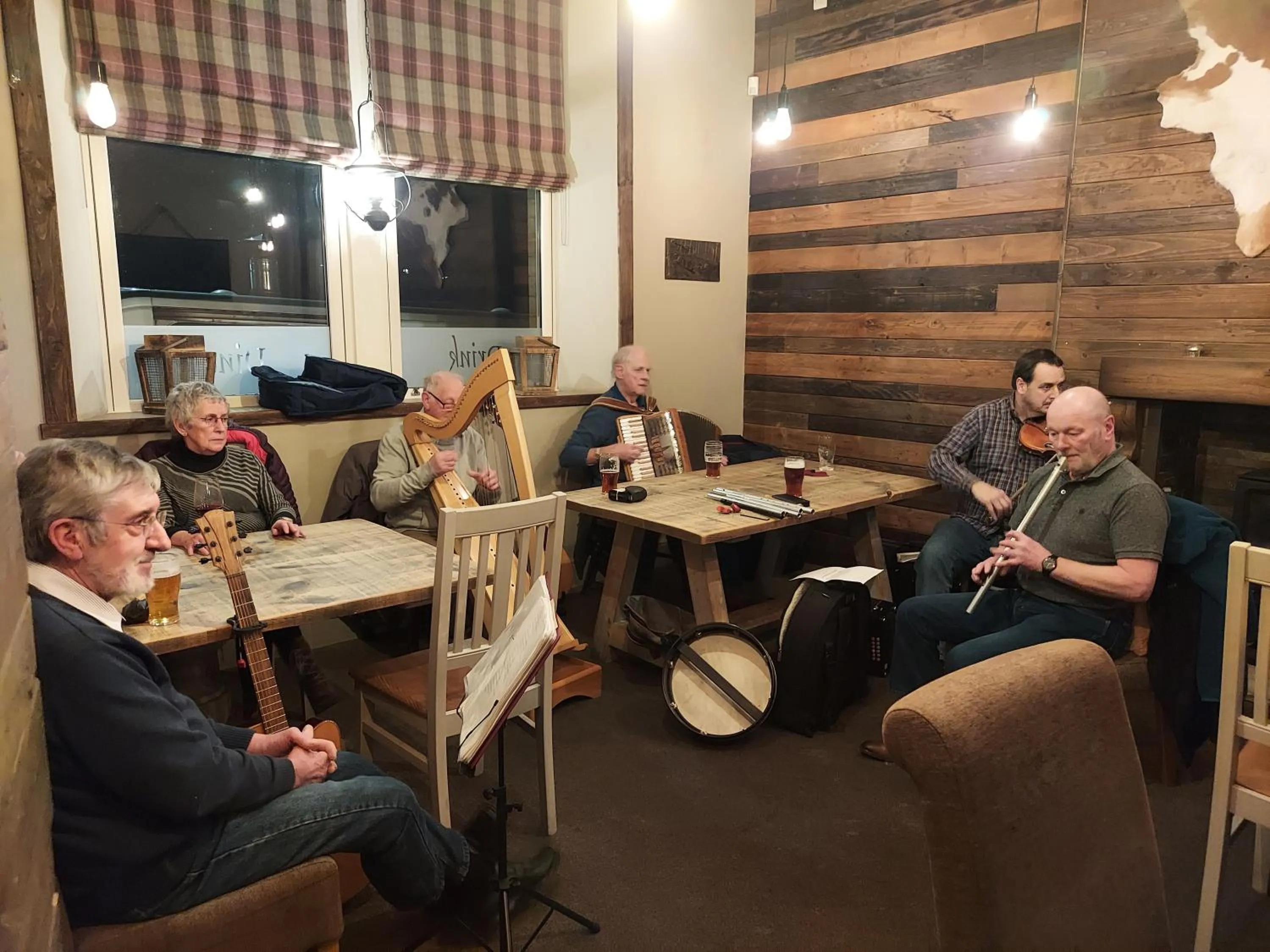 Restaurant/places to eat in Trawden Arms Community Owned Pub