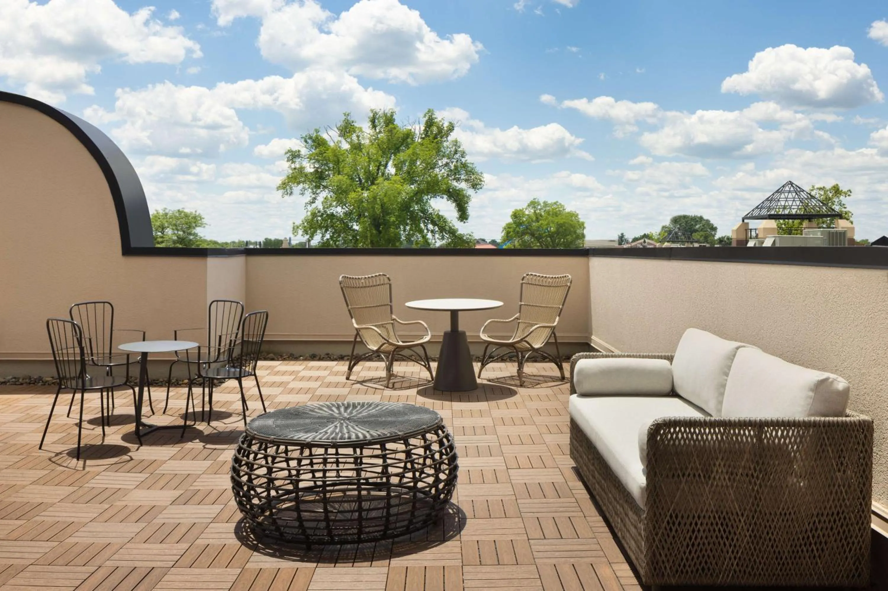Photo of the whole room in DoubleTree Suites by Hilton Lexington
