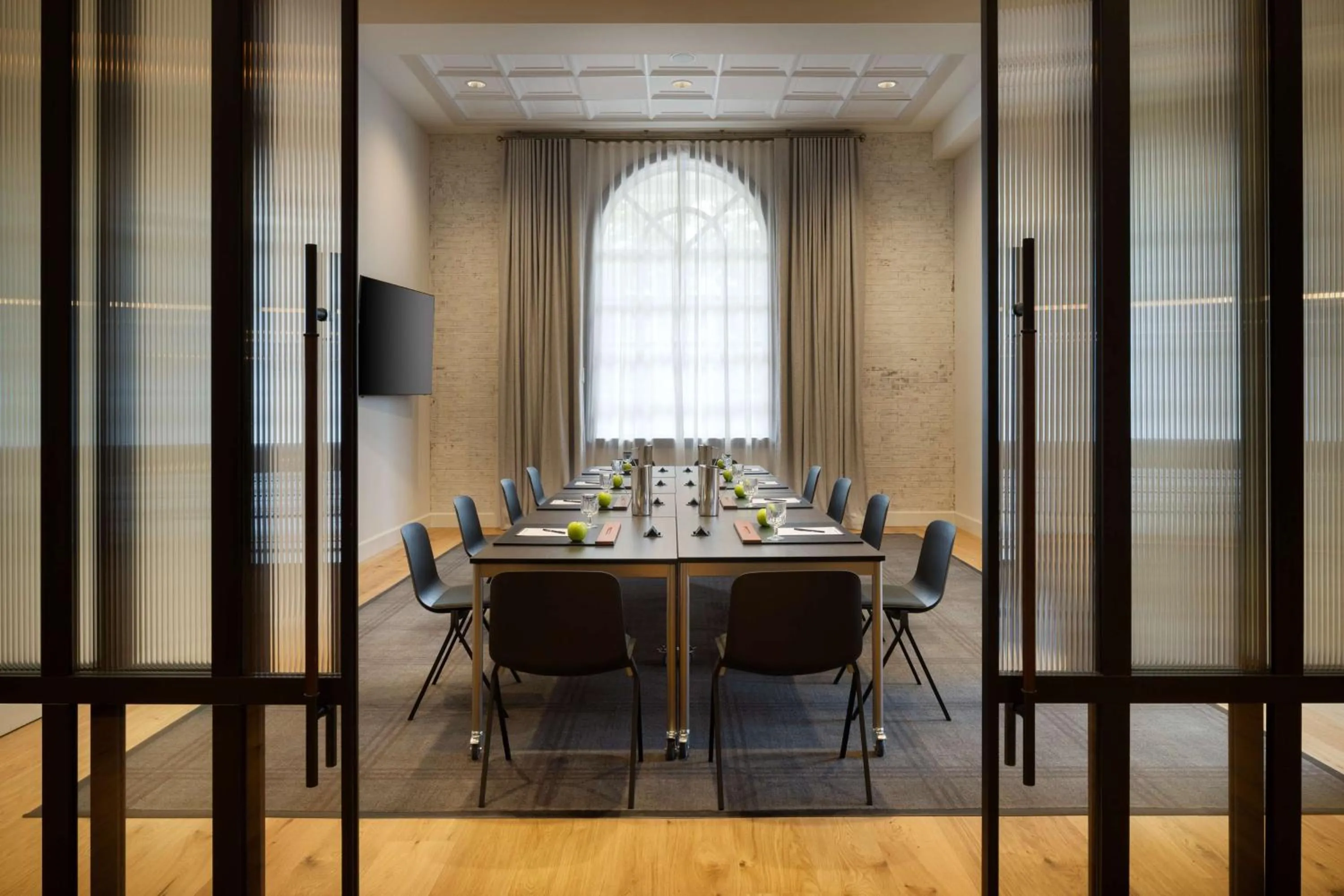 Meeting/conference room in DoubleTree Suites by Hilton Lexington