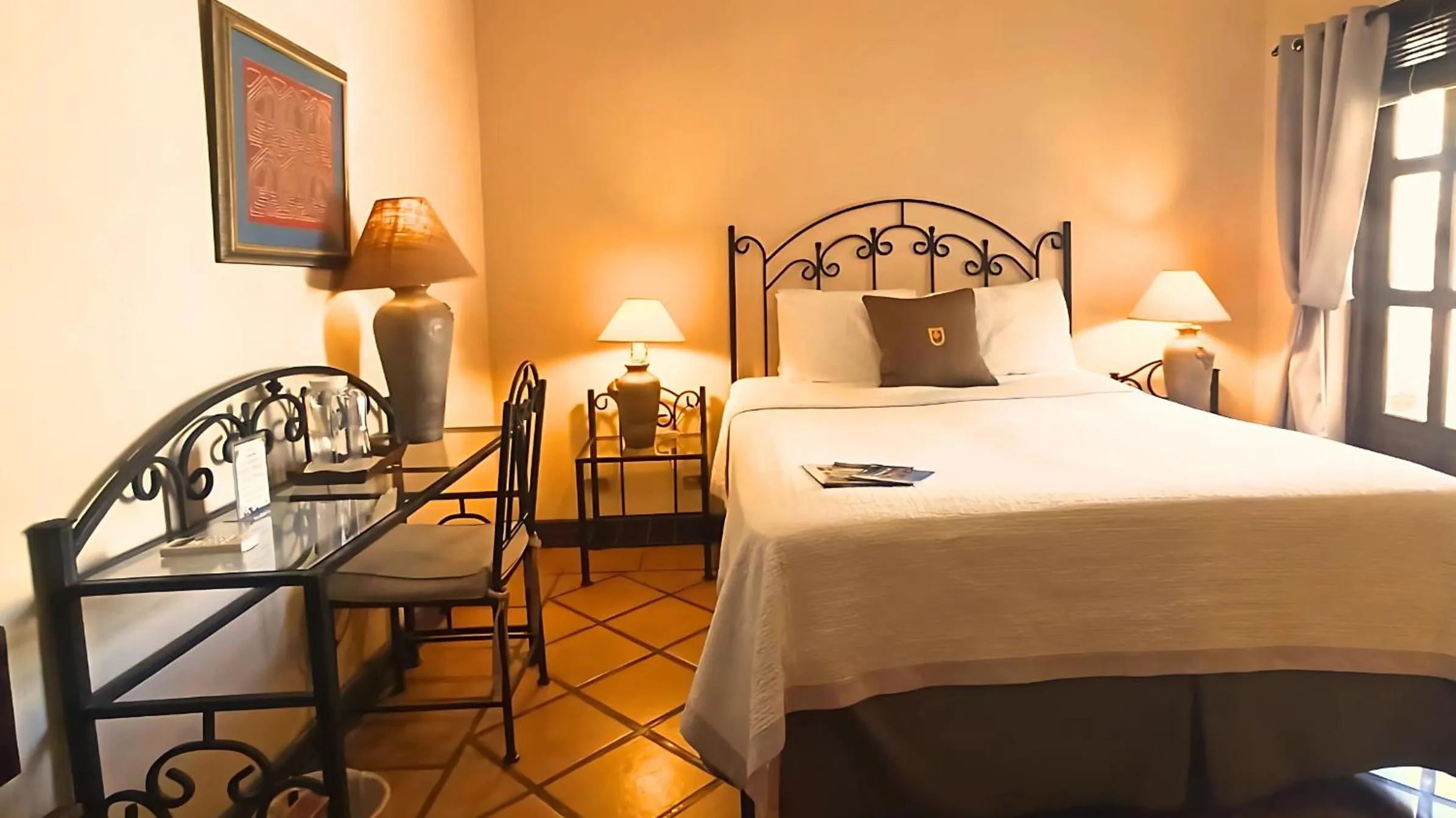 Bed in Hotel Los Robles, Managua, Nicaragua