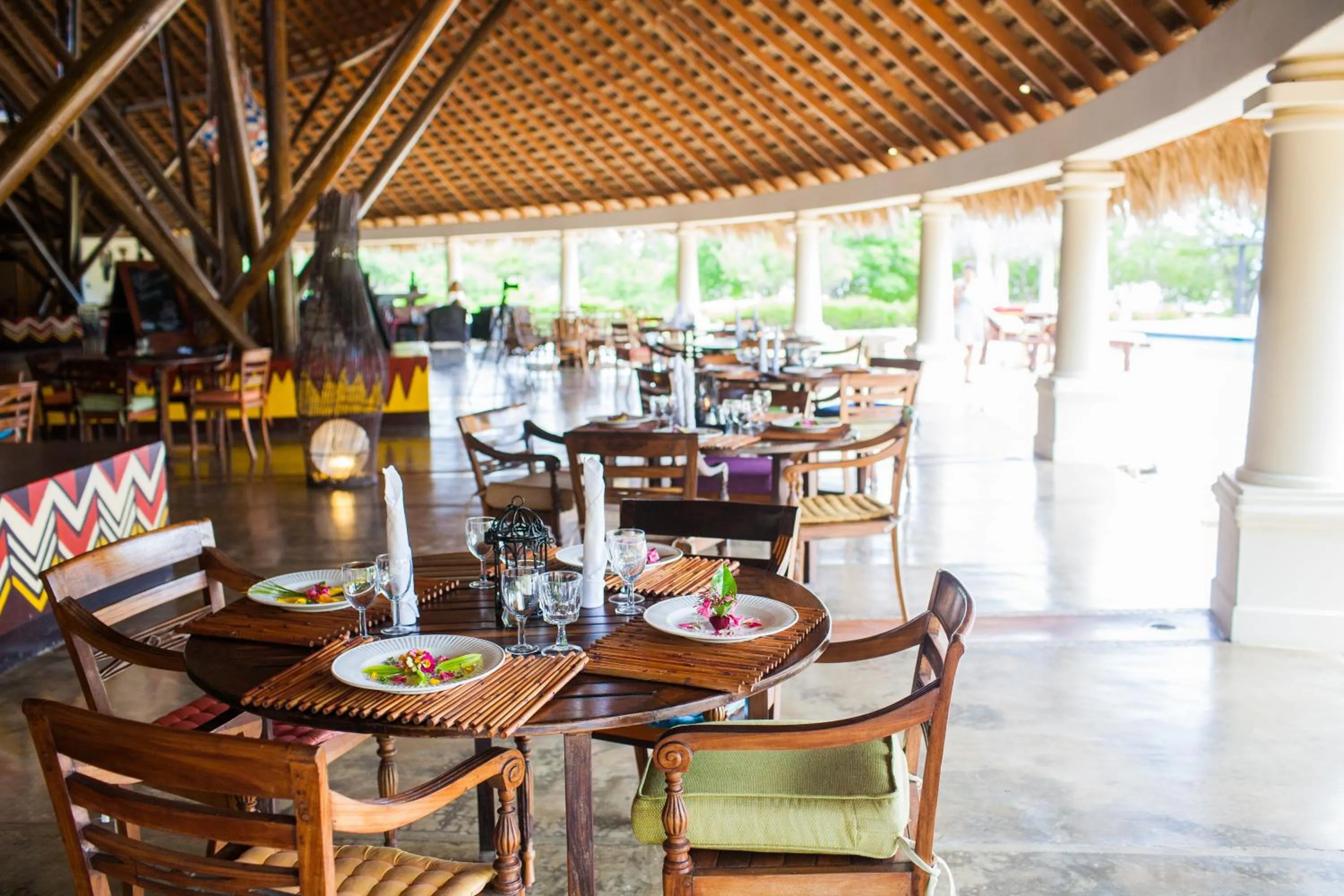 Restaurant/places to eat in Punta Teonoste Beach Resort