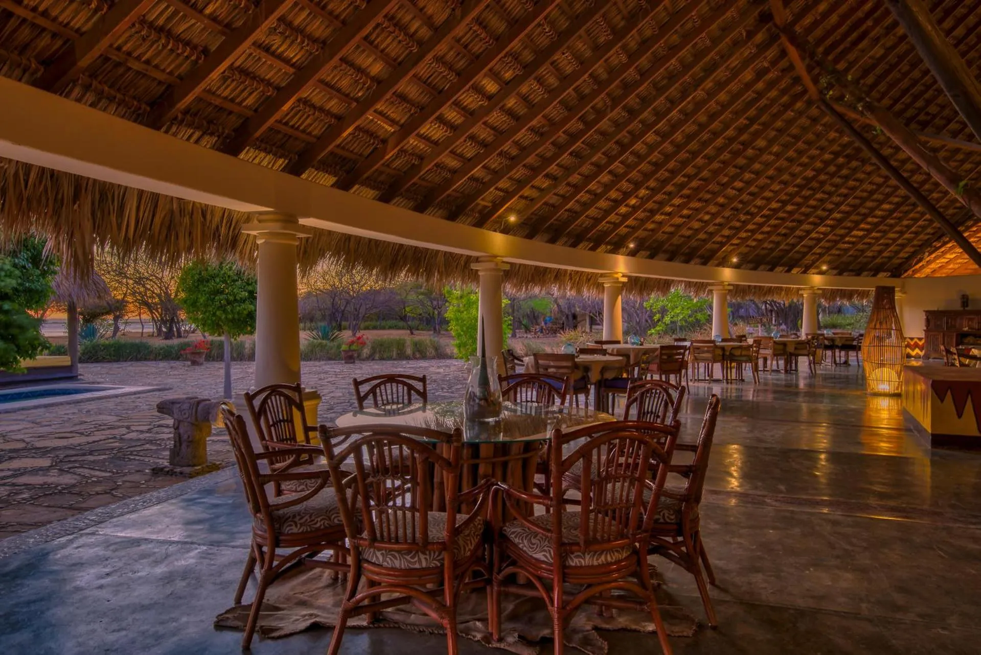 Restaurant/places to eat in Punta Teonoste Beach Resort
