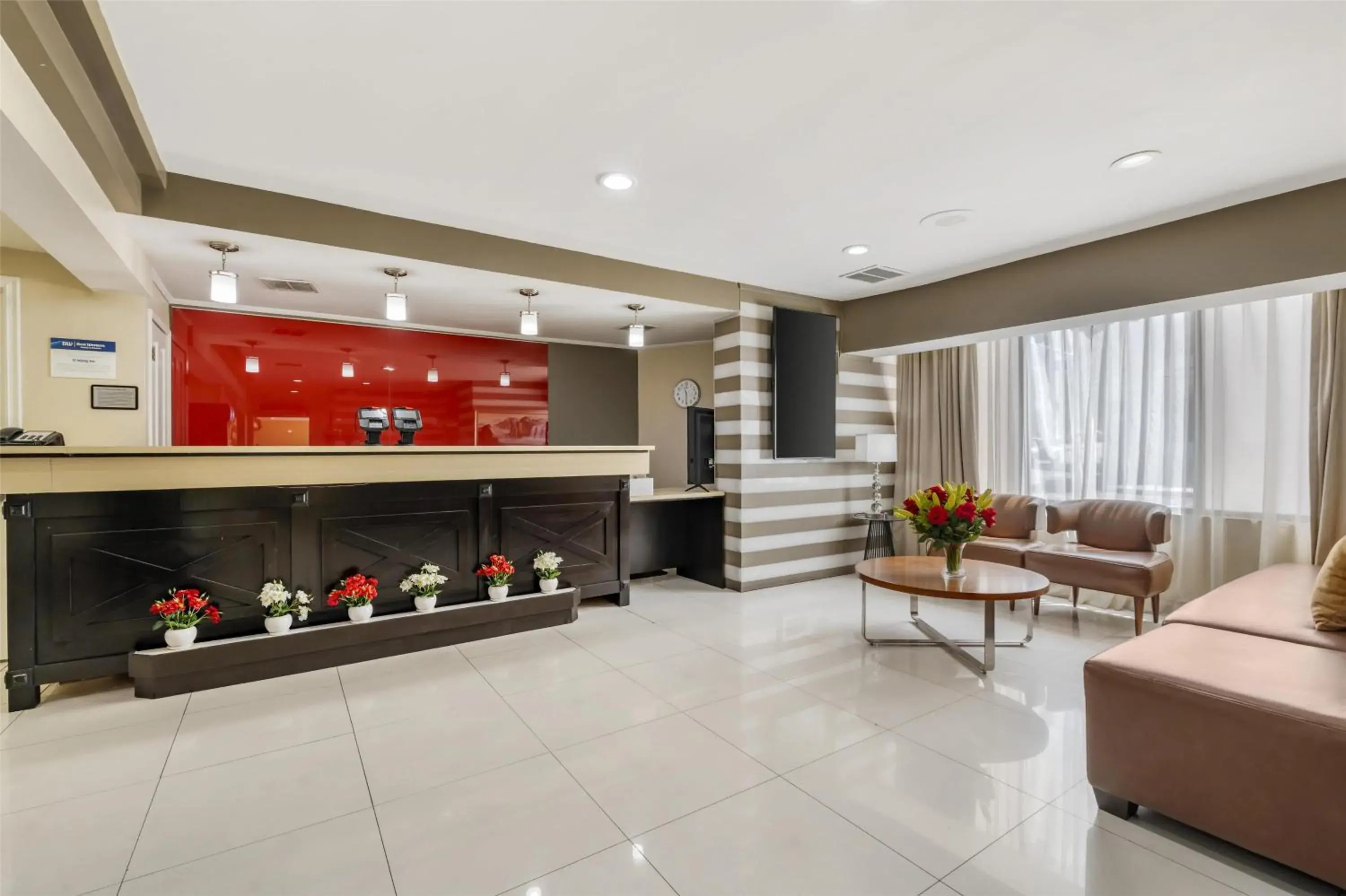 Lobby or reception in Best Western Plus LA Mid-Town Hotel Lobby or reception in Best Western Plus LA Mid-Town Hotel
