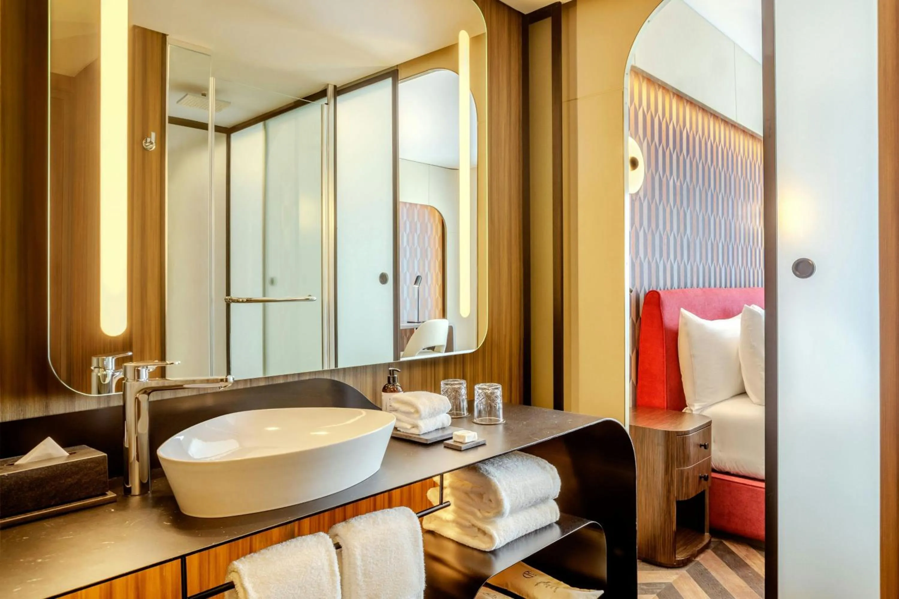 Bathroom in Recoleta Grand, Buenos Aires, a Tribute Portfolio Hotel