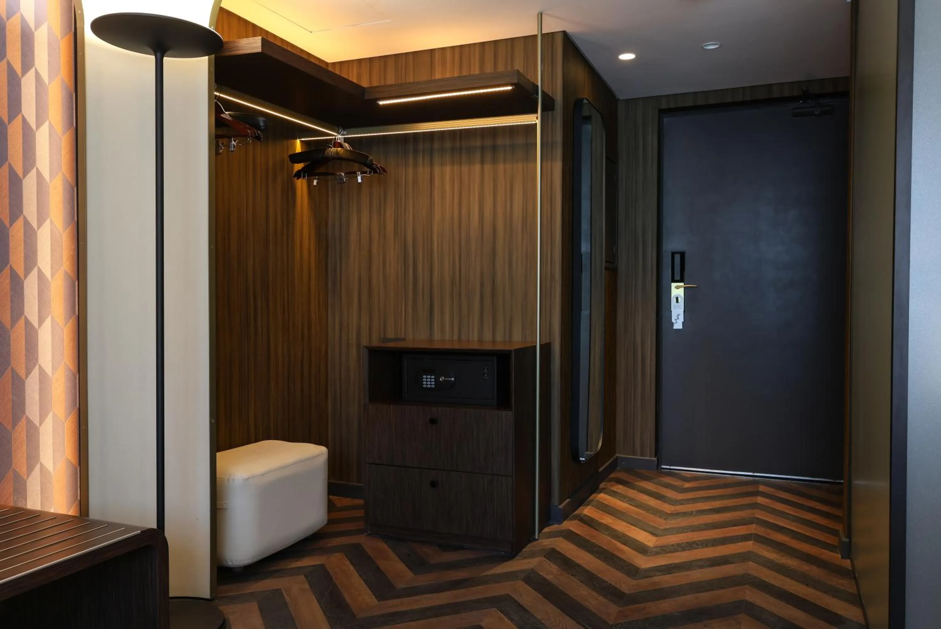 wardrobe in Recoleta Grand, Buenos Aires, a Tribute Portfolio Hotel