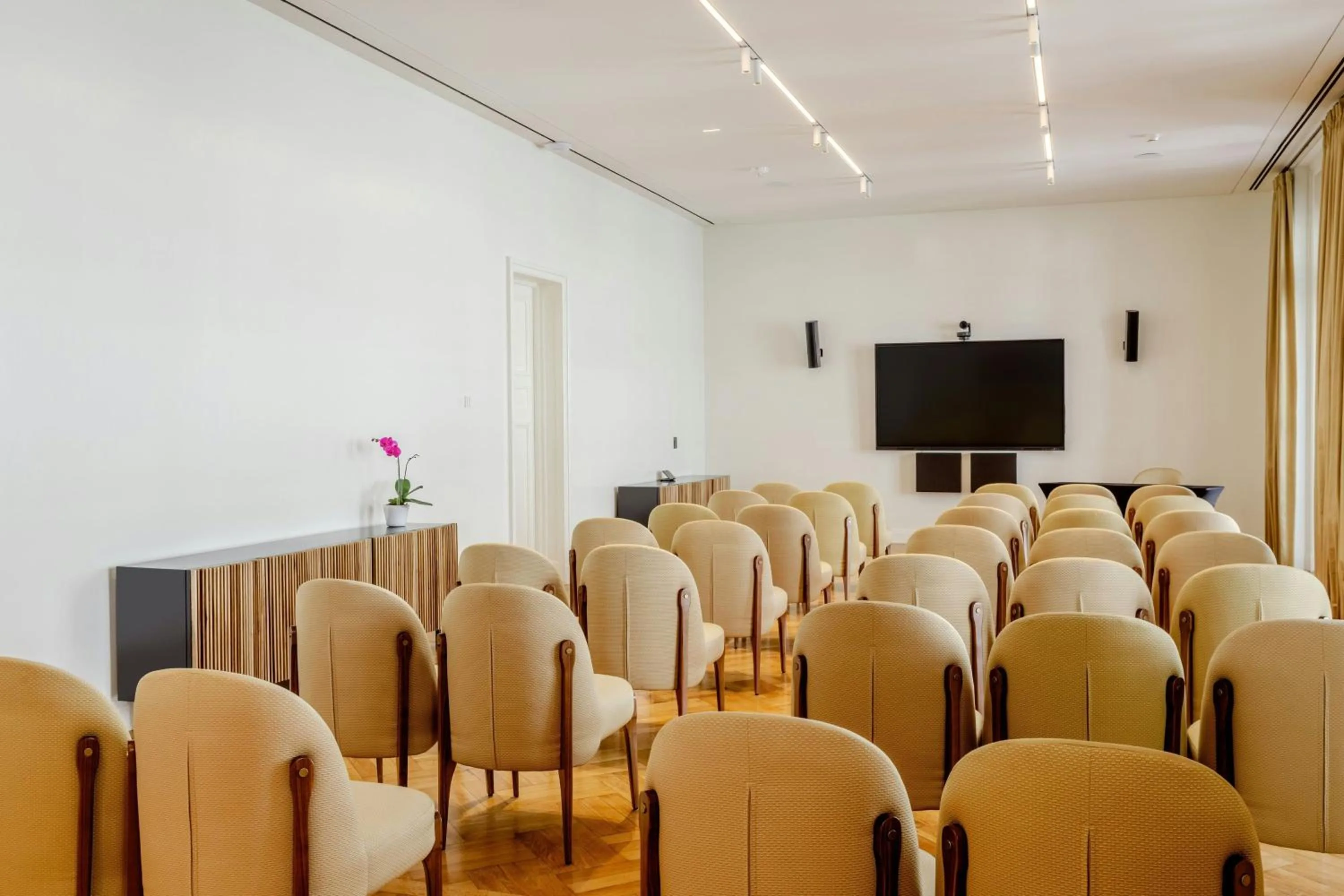 Meeting/conference room in Recoleta Grand, Buenos Aires, a Tribute Portfolio Hotel