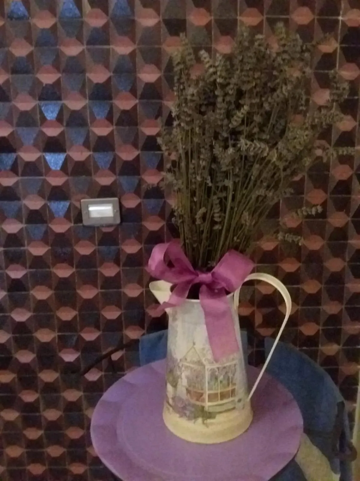 Decorative detail in Maison Lavande