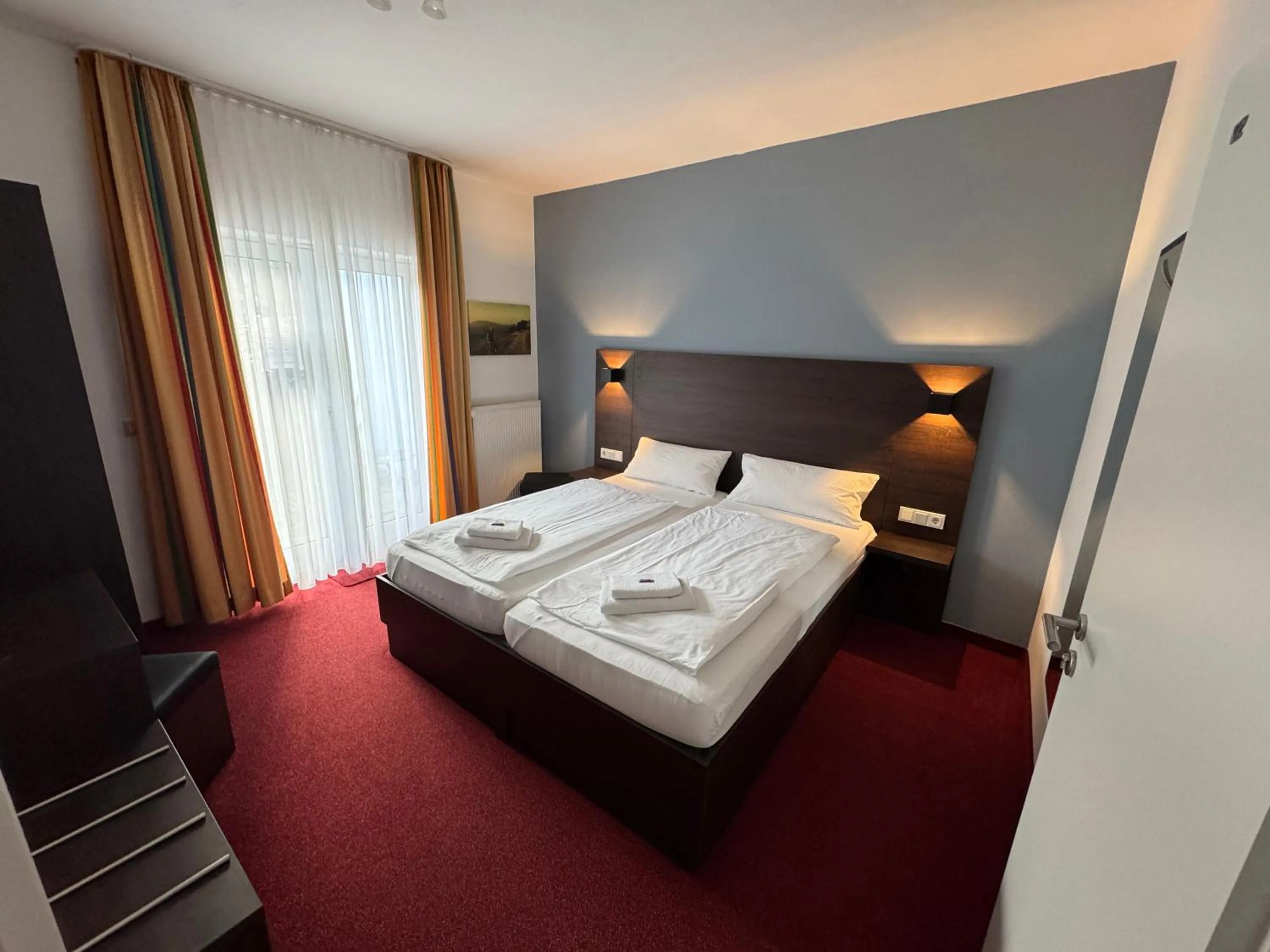 Photo of the whole room, Bed in Altes Doktorhaus - Hotel Garni