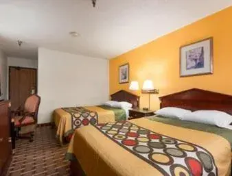 Queen Room with Two Queen Beds - Smoking in Brookville Inn Queen Room with Two Queen Beds - Smoking in Brookville Inn