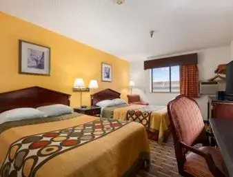 Double Room with Two Double Beds - Smoking in Brookville Inn Double Room with Two Double Beds - Smoking in Brookville Inn