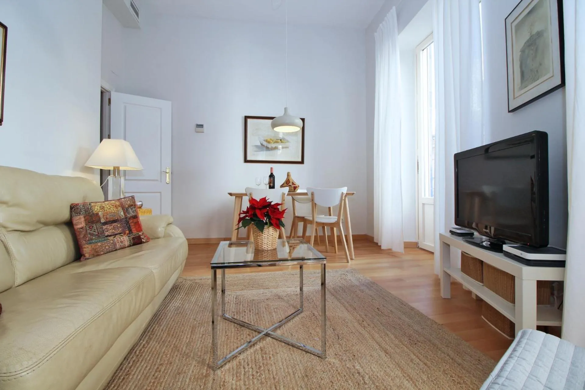 Communal lounge/ TV room in Del Parque Flats - Premium - Maestre