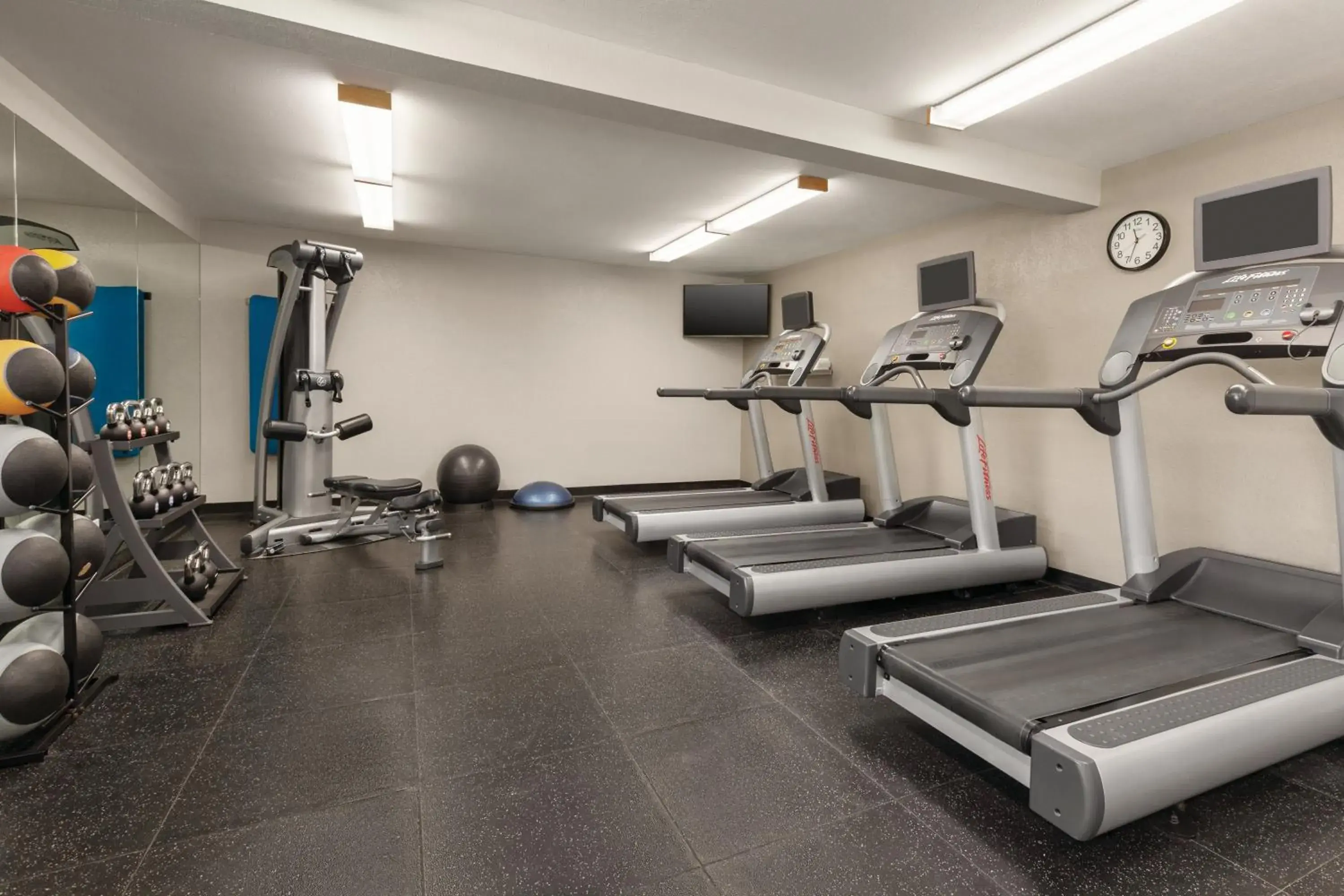 Fitness centre/facilities in Radisson Hotel Sunnyvale - Silicon Valley Fitness centre/facilities in Radisson Hotel Sunnyvale - Silicon Valley