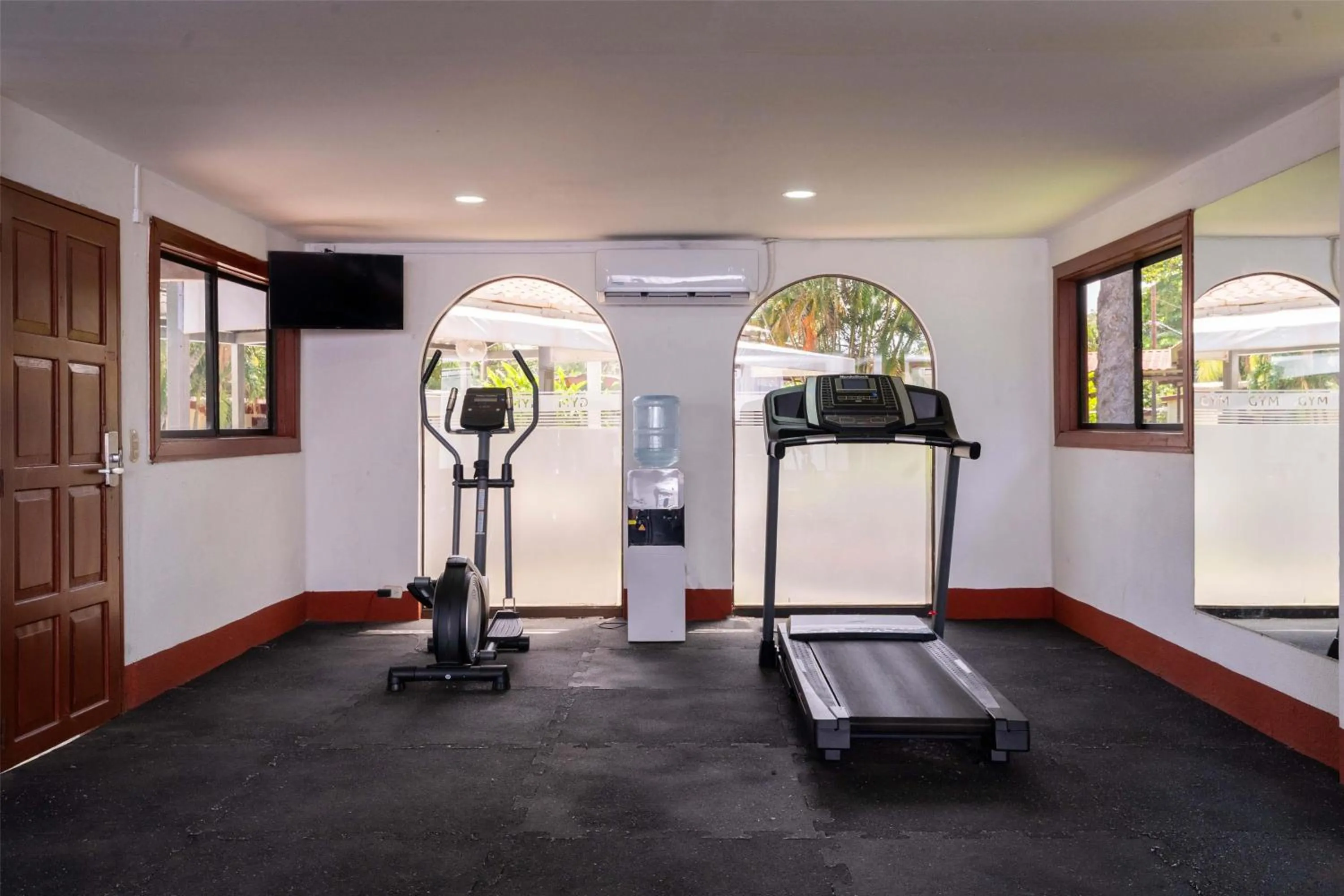 Fitness centre/facilities in Best Western Las Mercedes Airport