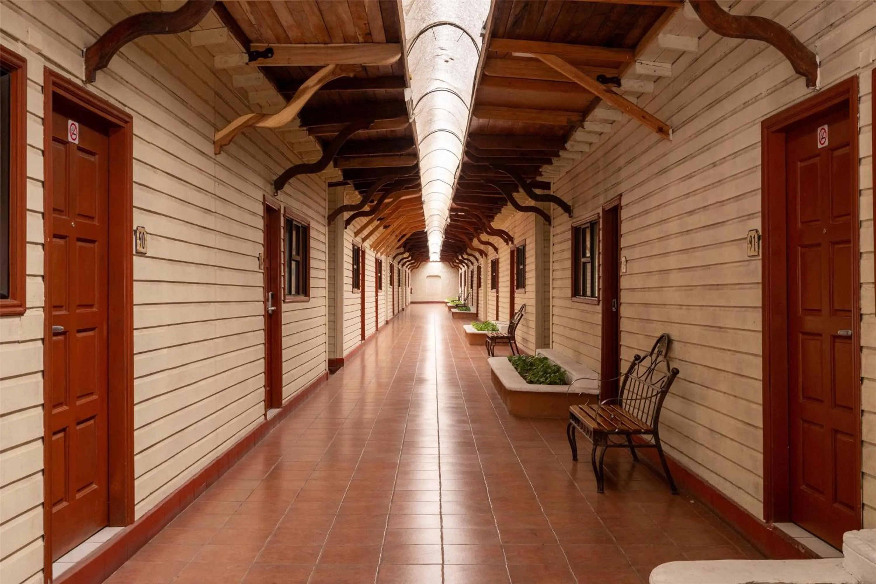 Property building in Best Western Las Mercedes Airport