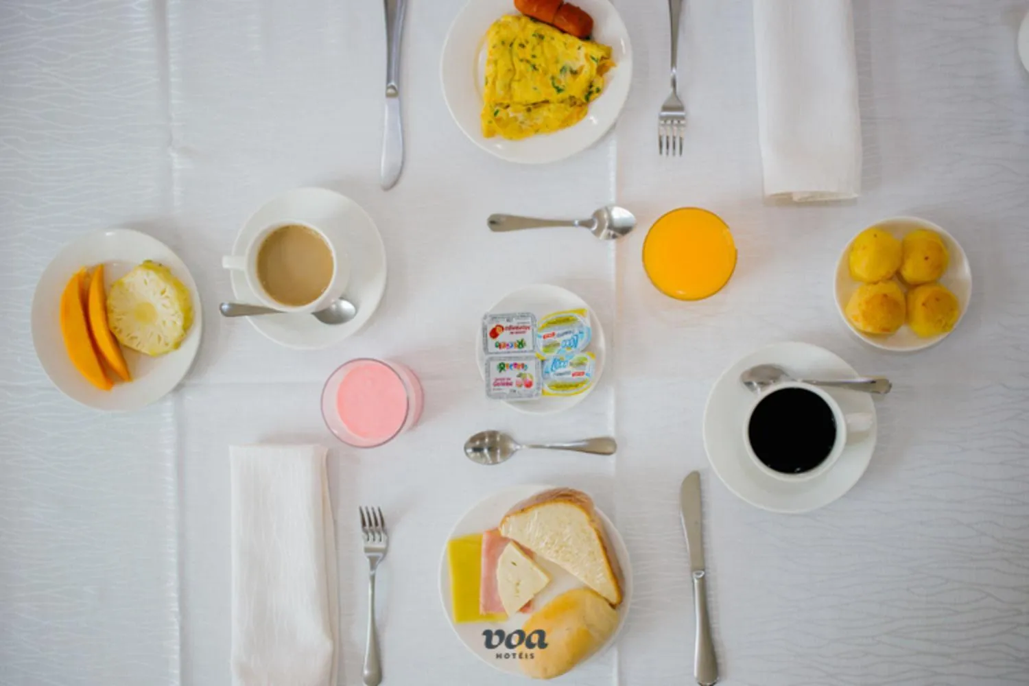 Breakfast in VOA Express Inn Hotel Orquídea