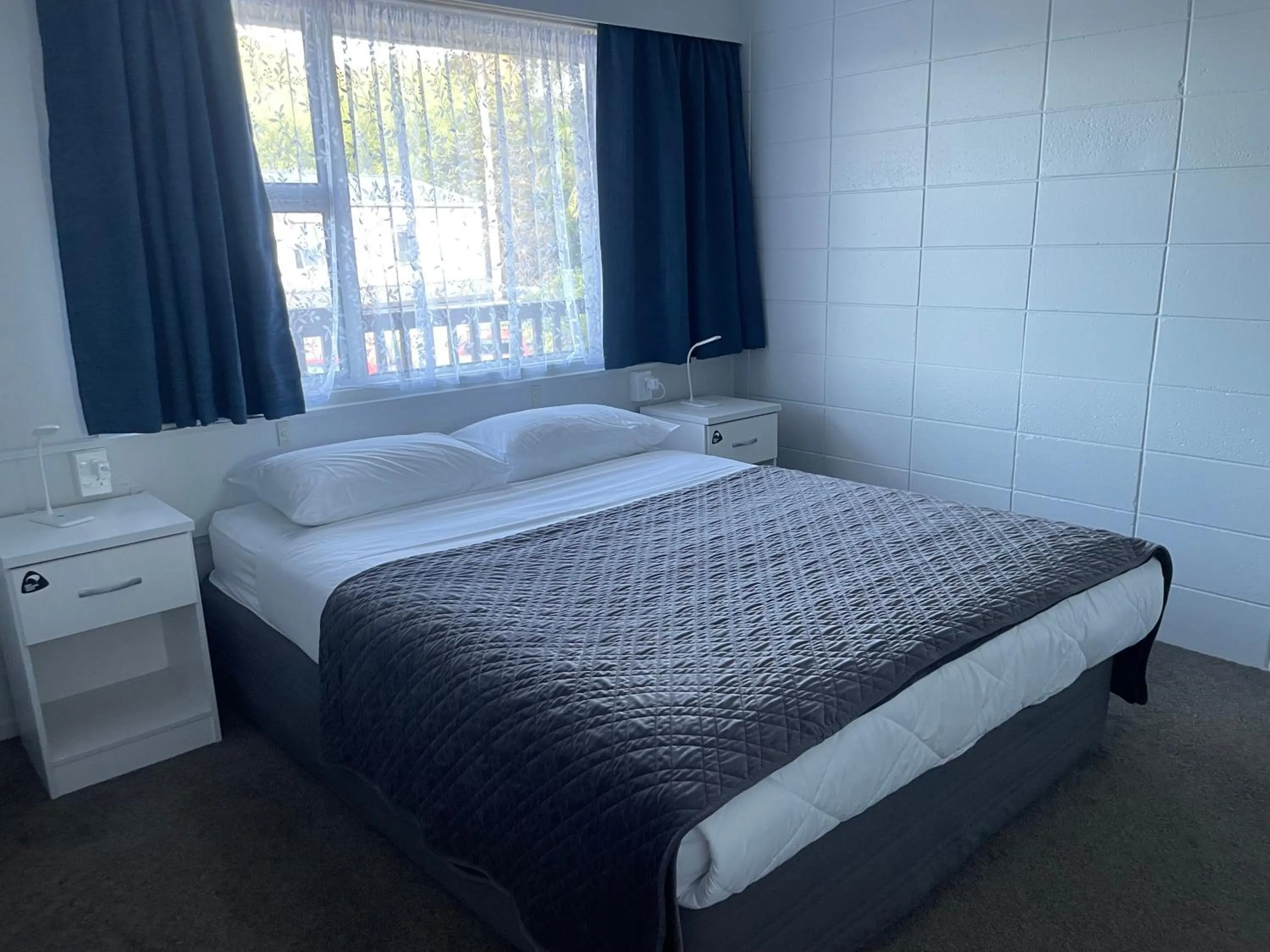 Bed in Aaron Court Motel Whangarei