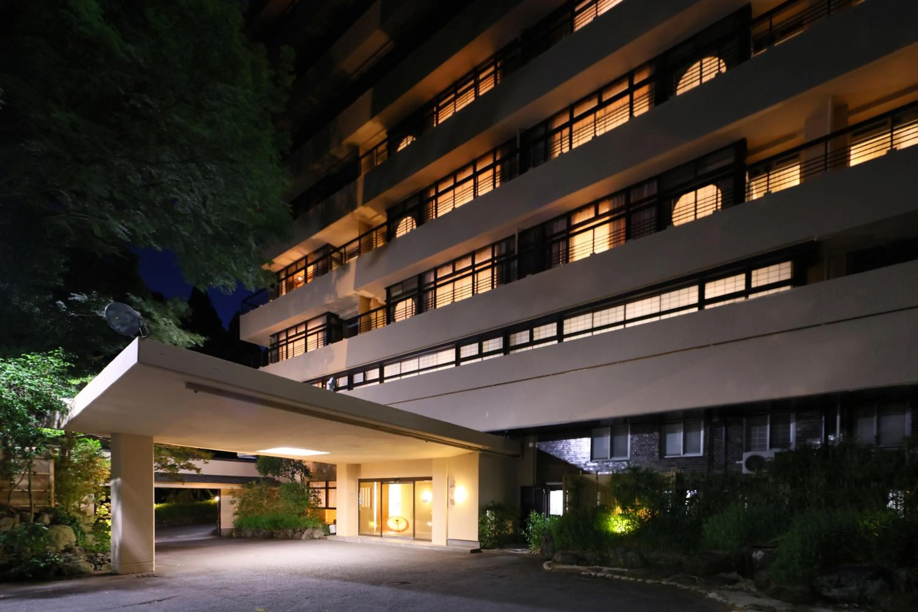 Facade/entrance in Oku Yugawara SANSUIROU