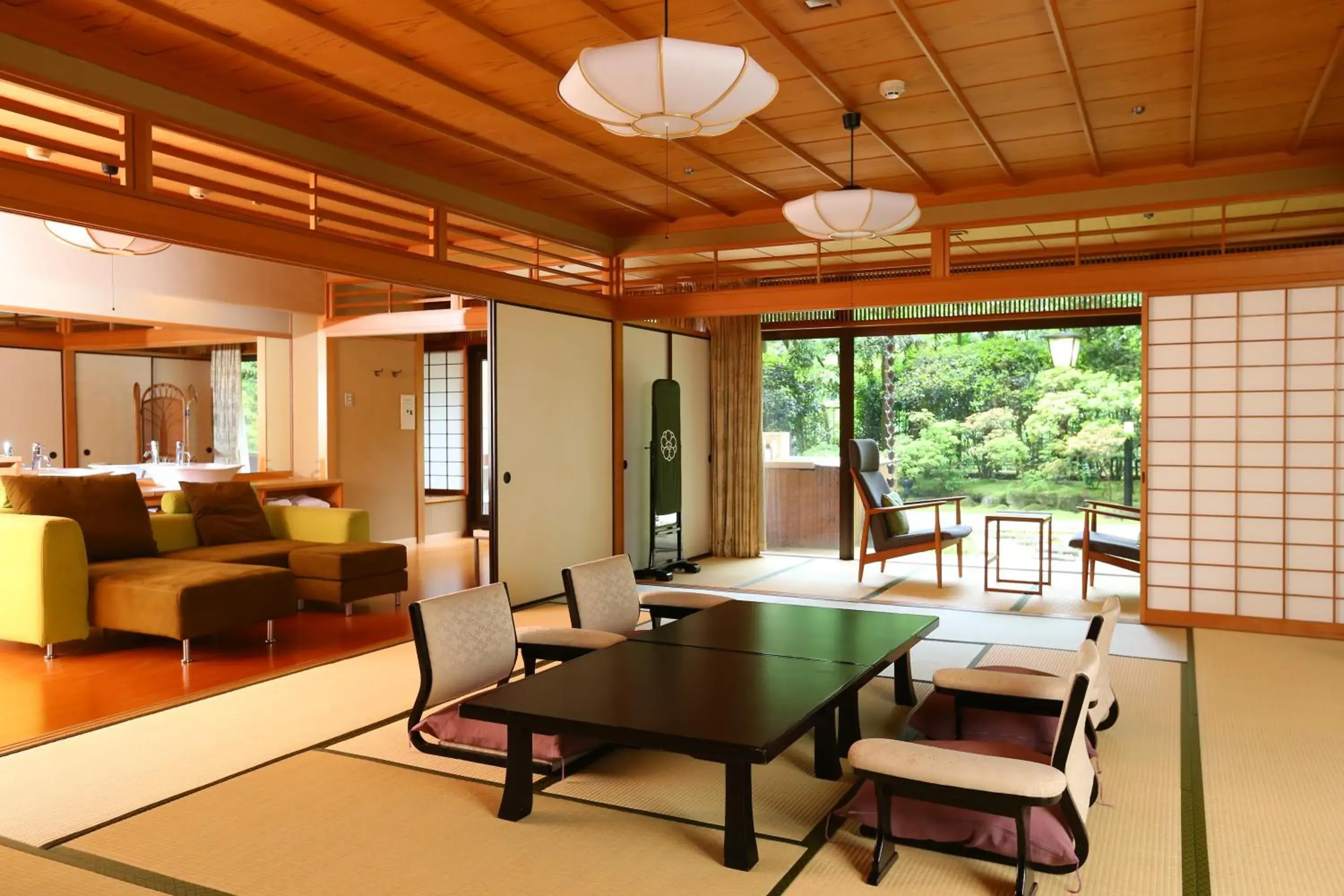 Photo of the whole room in Oku Yugawara SANSUIROU Photo of the whole room in Oku Yugawara SANSUIROU