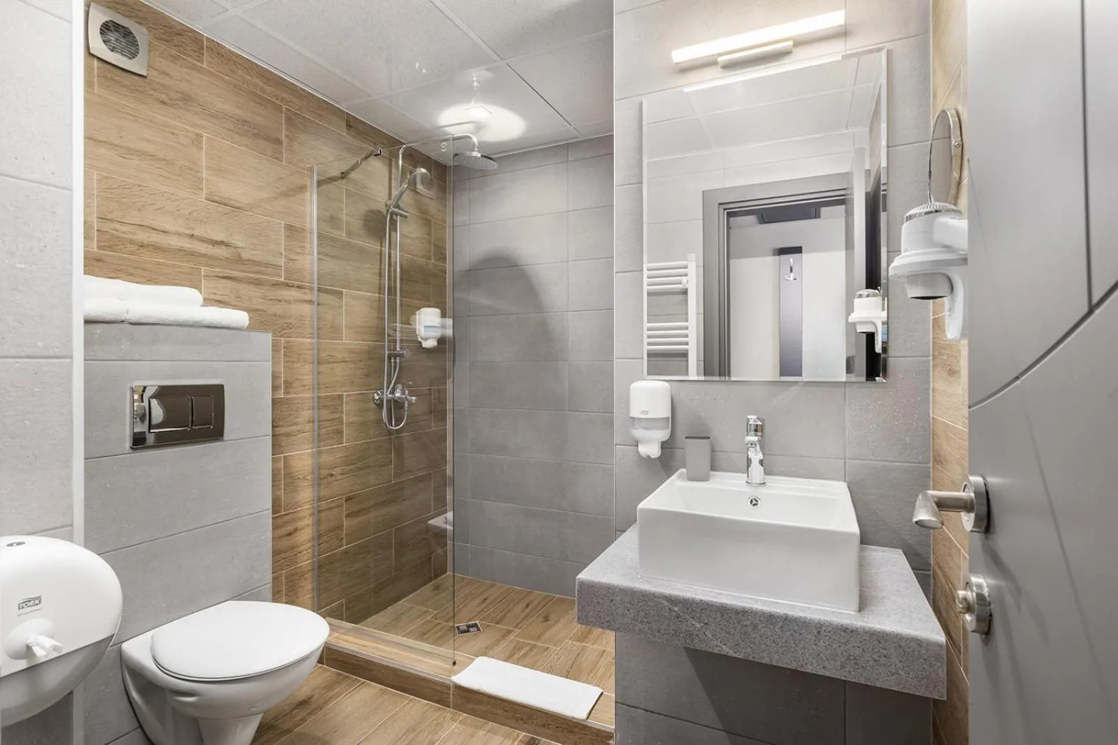 Jitomir Hotel